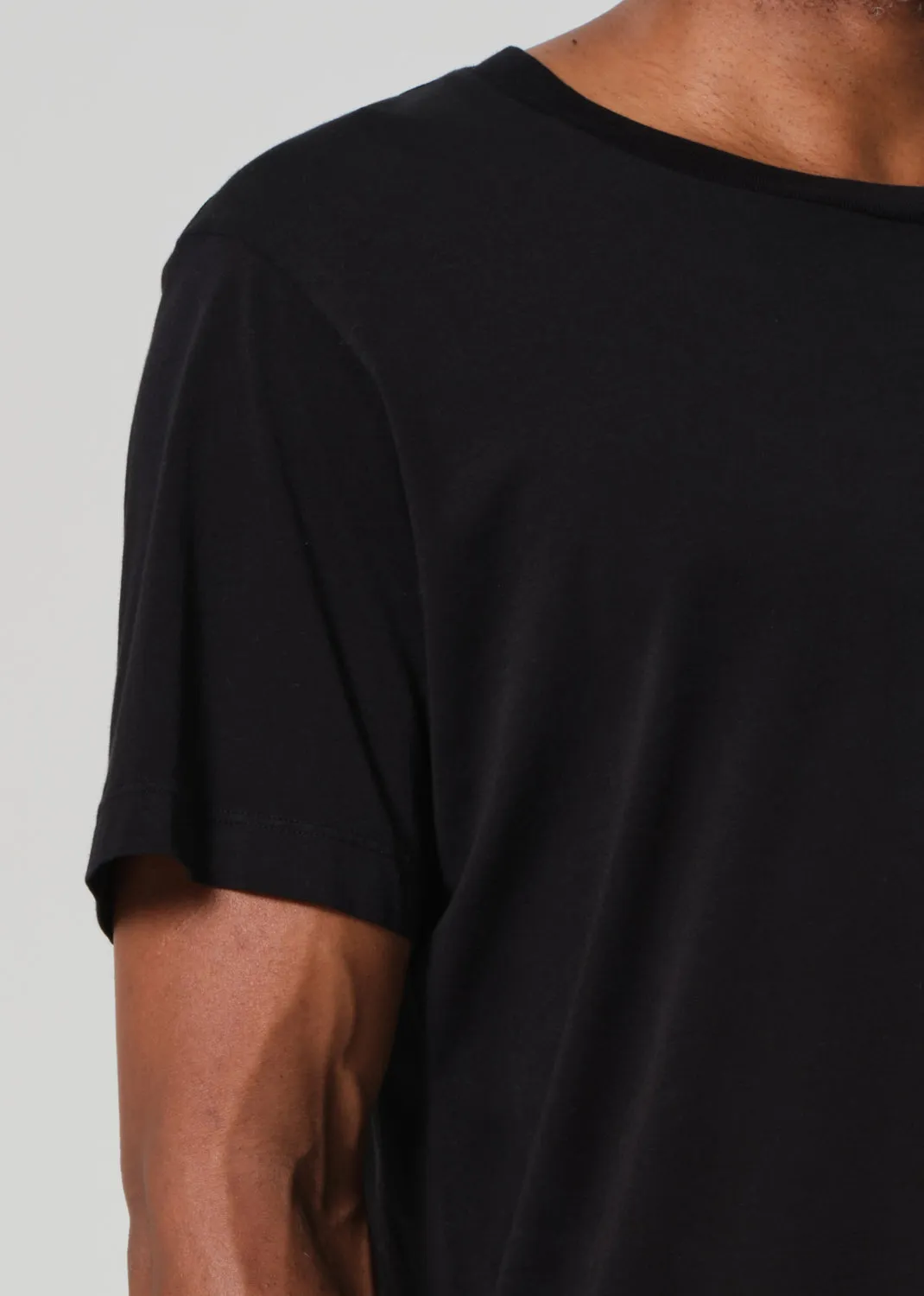 Everyday Short Sleeve Tee in Black sold by Citizens Of Humanity product image thumbnail 5