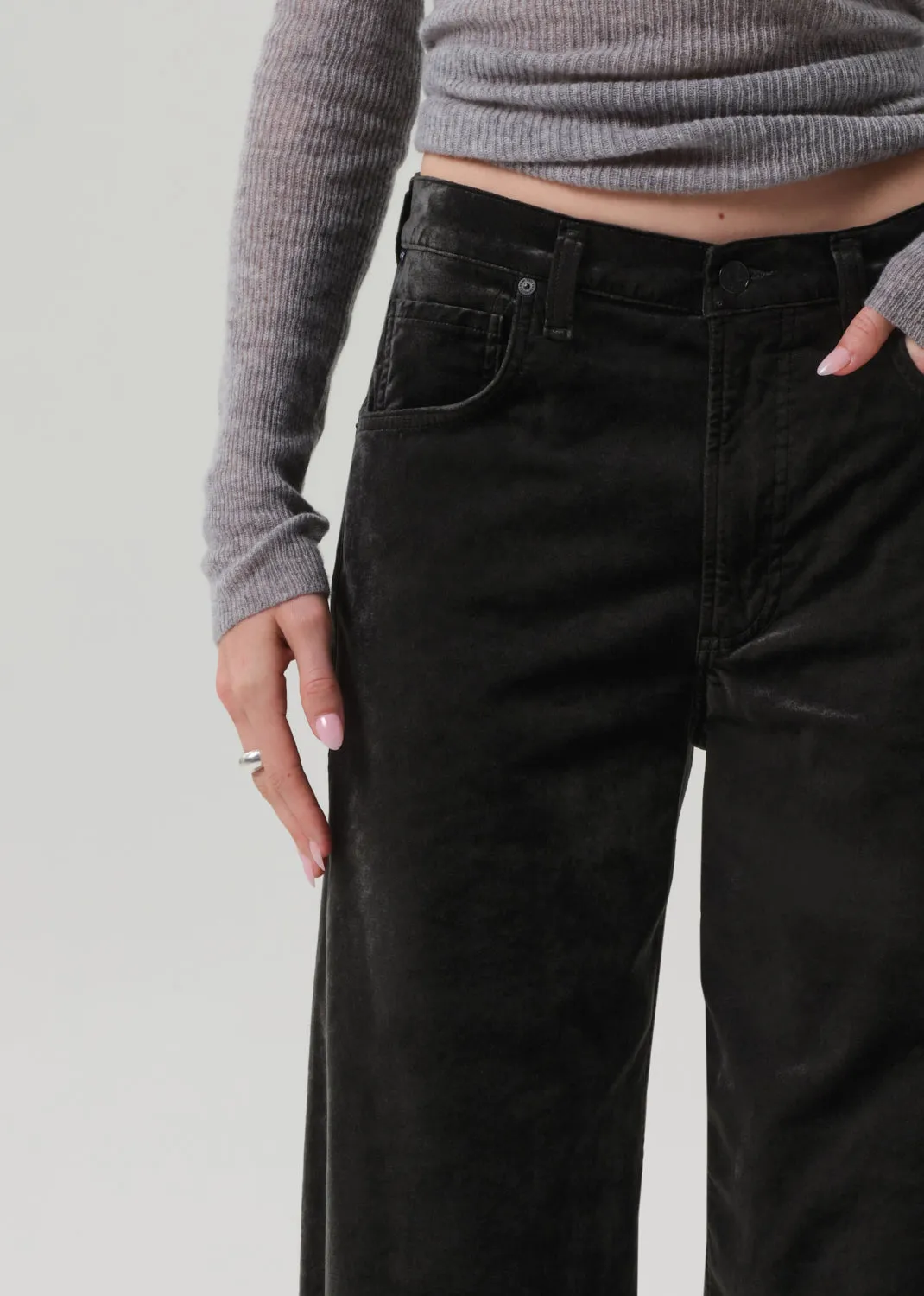 Ayla Baggy Velvet in Olive Leaf sold by Citizens Of Humanity product image thumbnail 5