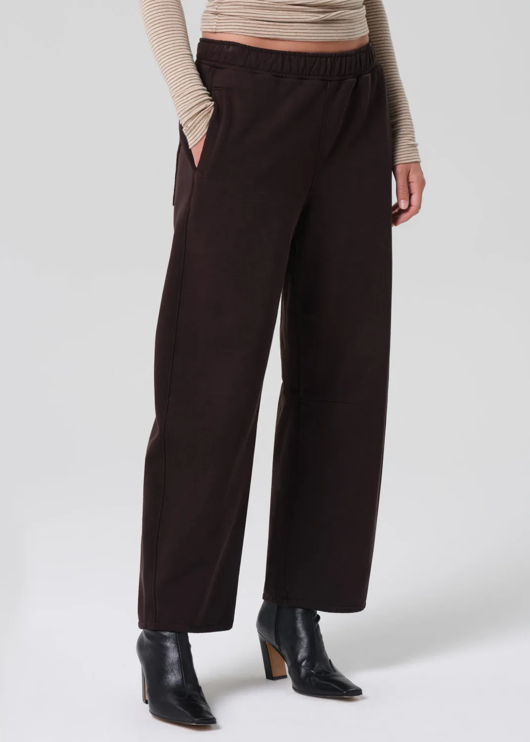 Miro Sweatpant in Chocolate sold by Citizens Of Humanity product image thumbnail 4