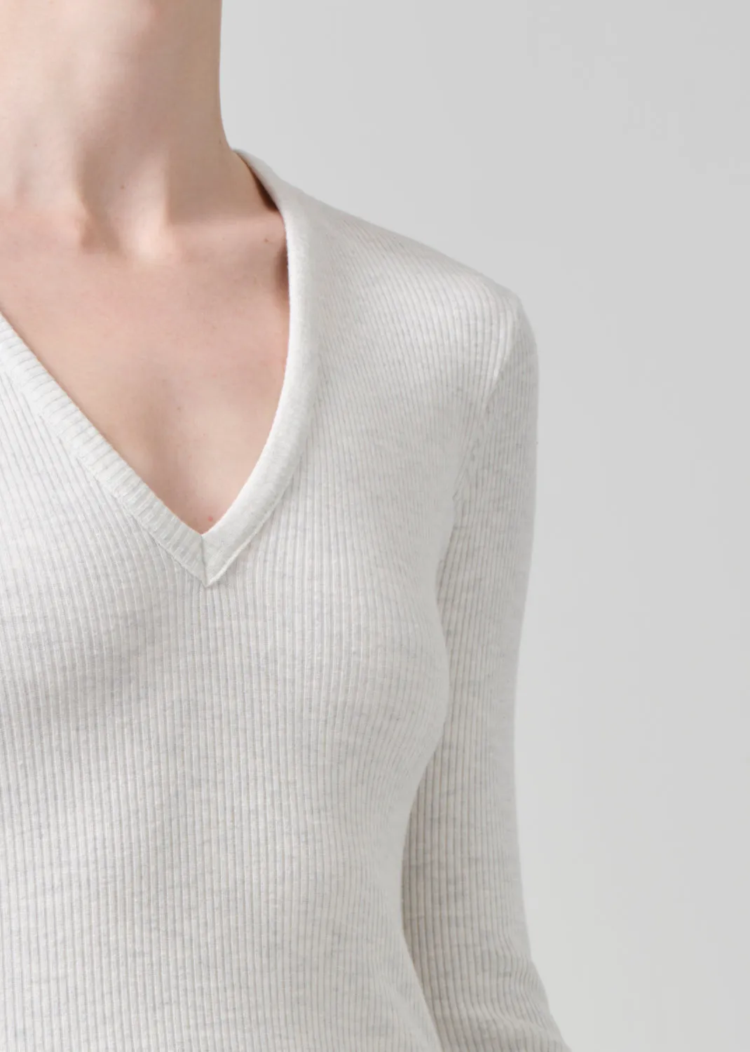 Emma V-Neck in Pashmina sold by Citizens Of Humanity product image thumbnail 4