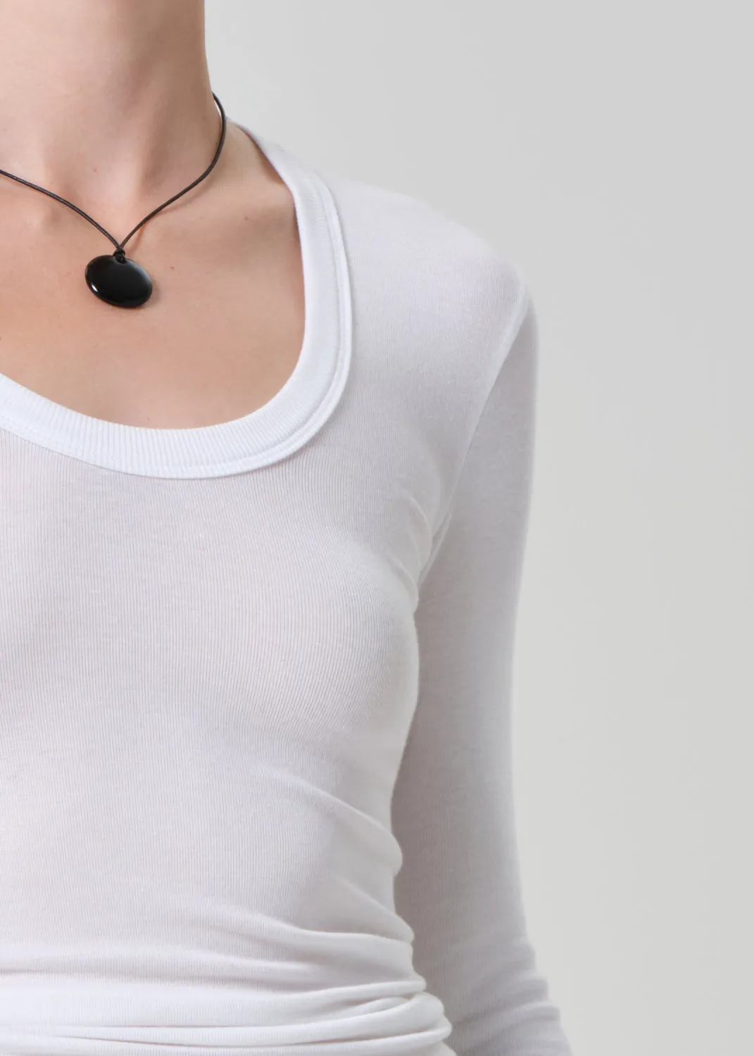 Mara U Neck Long Sleeve in White sold by Citizens Of Humanity product image thumbnail 4