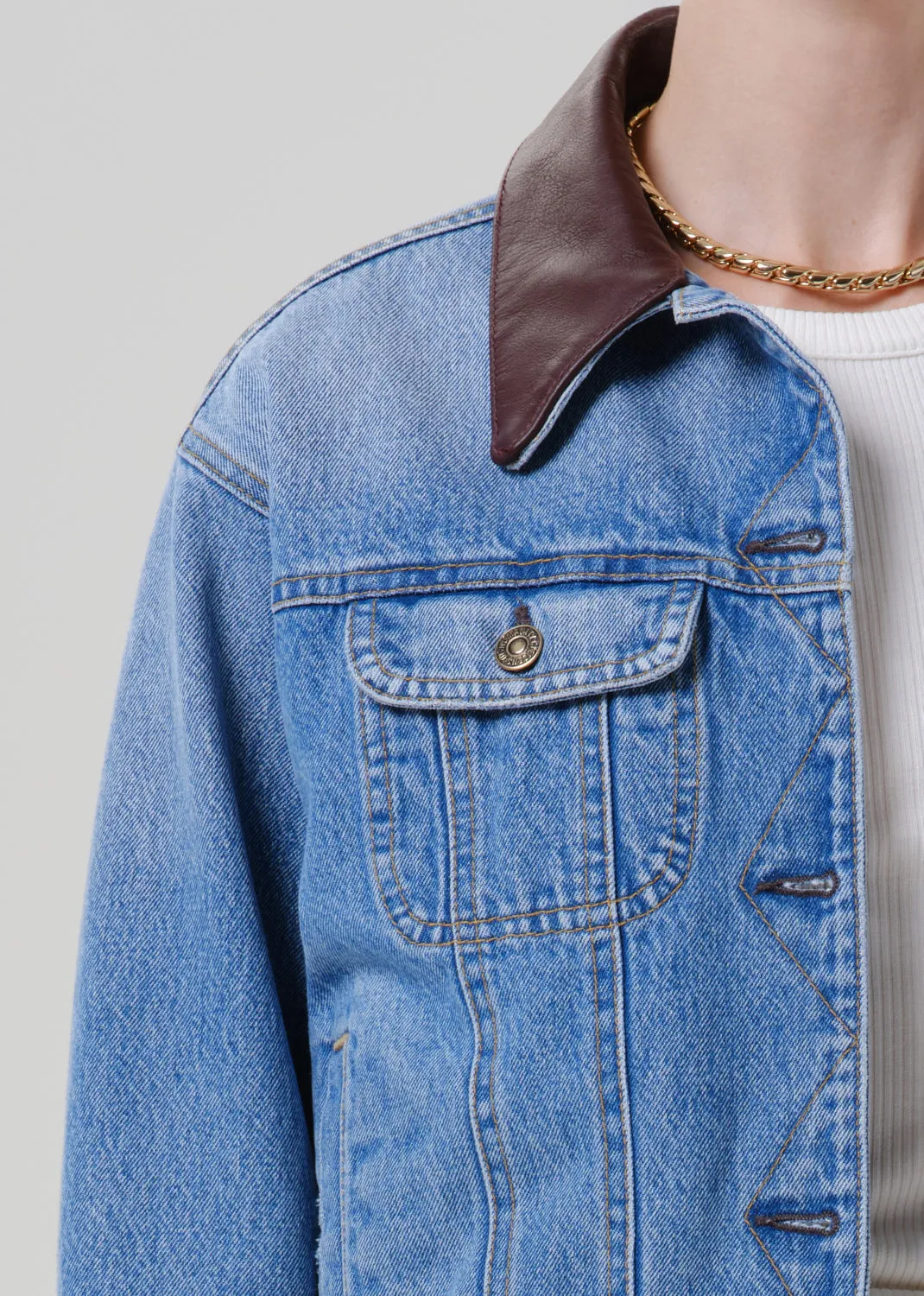 Skylar Denim Jacket in Sunlit sold by Citizens Of Humanity product image thumbnail 4