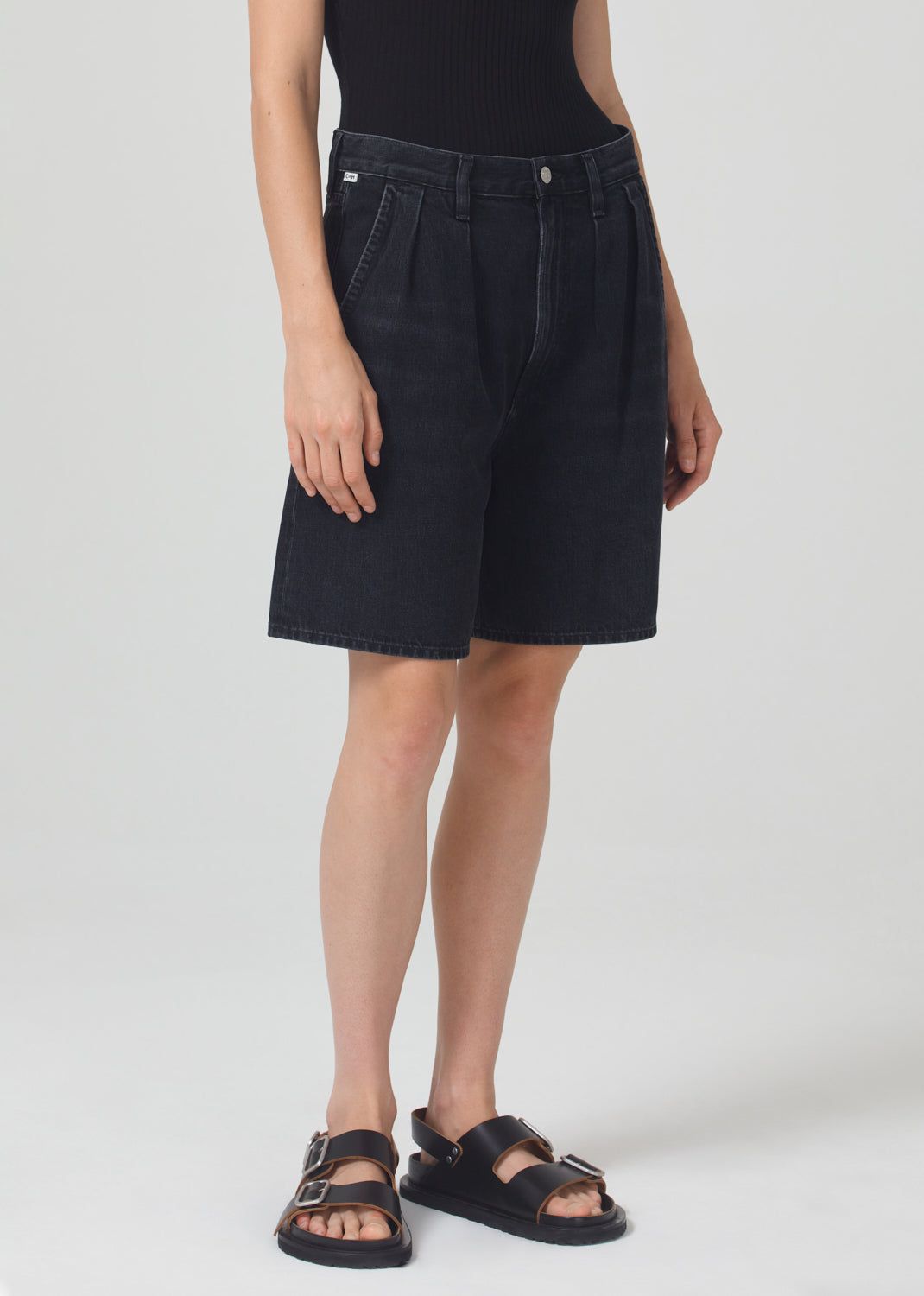 Maritzy Short in Phantom sold by Citizens Of Humanity product image thumbnail 4