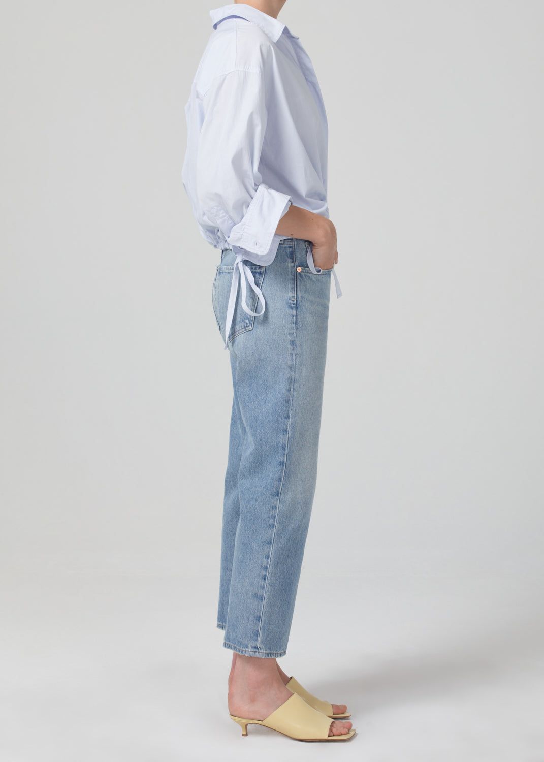 Emery Crop Relaxed Straight in Daydream sold by Citizens Of Humanity product image thumbnail 2