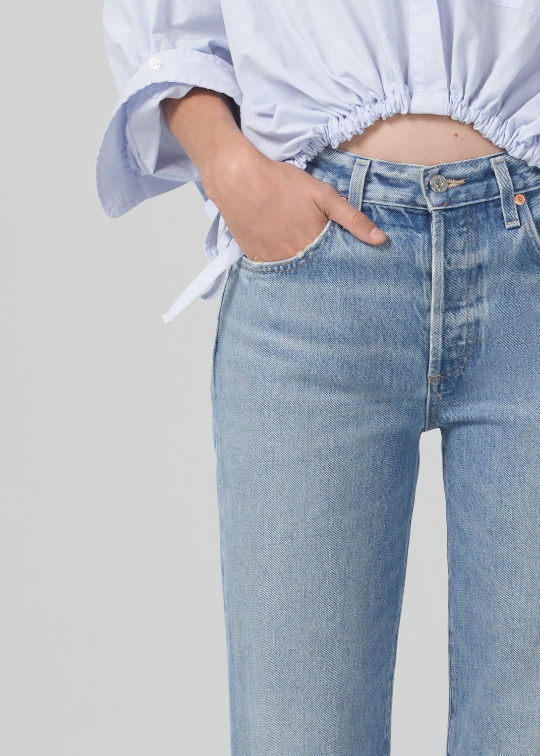 Emery Crop Relaxed Straight in Daydream sold by Citizens Of Humanity product image thumbnail 5