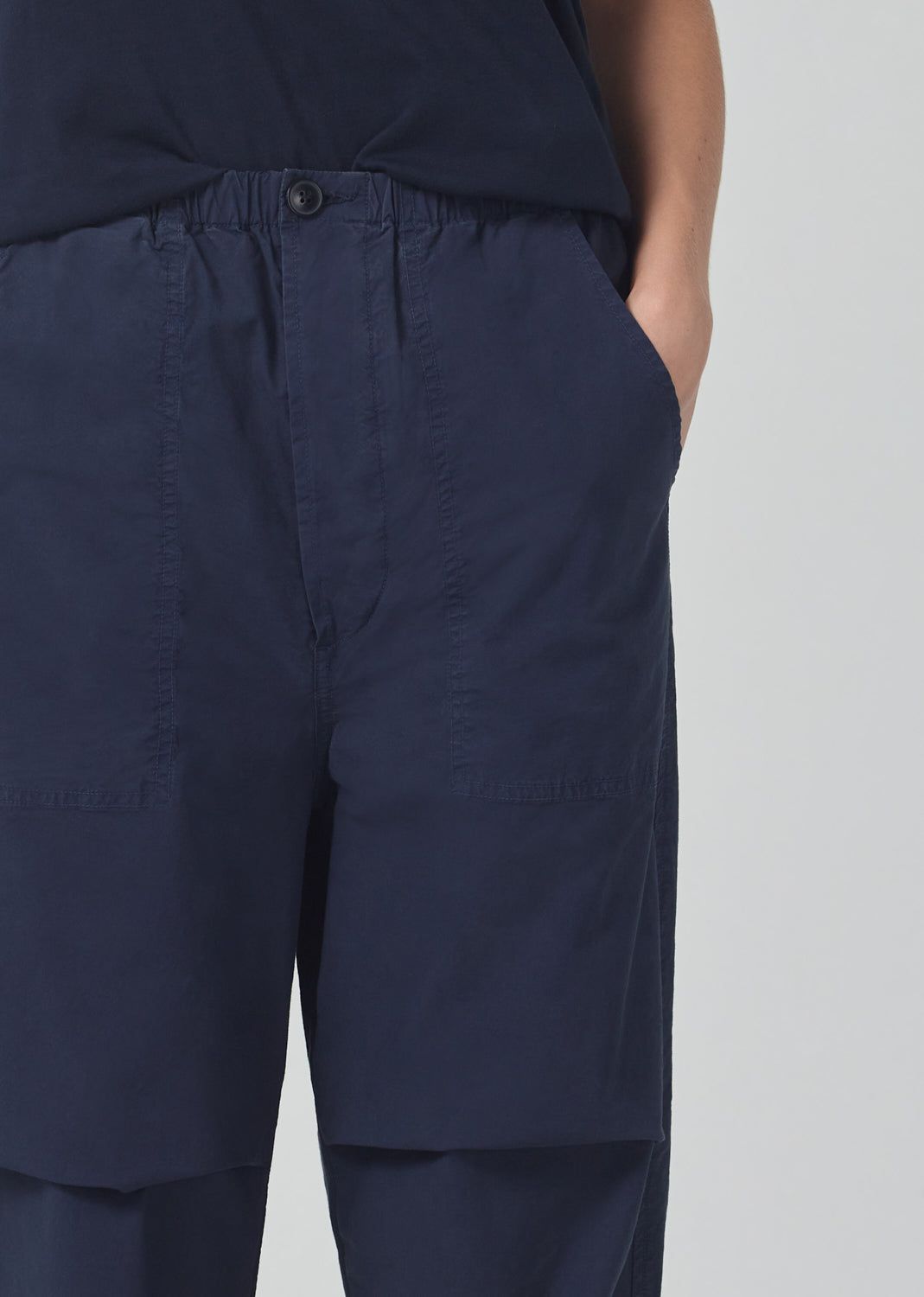 Luci Slouch Parachute Pant in Signal sold by Citizens Of Humanity product image thumbnail 5