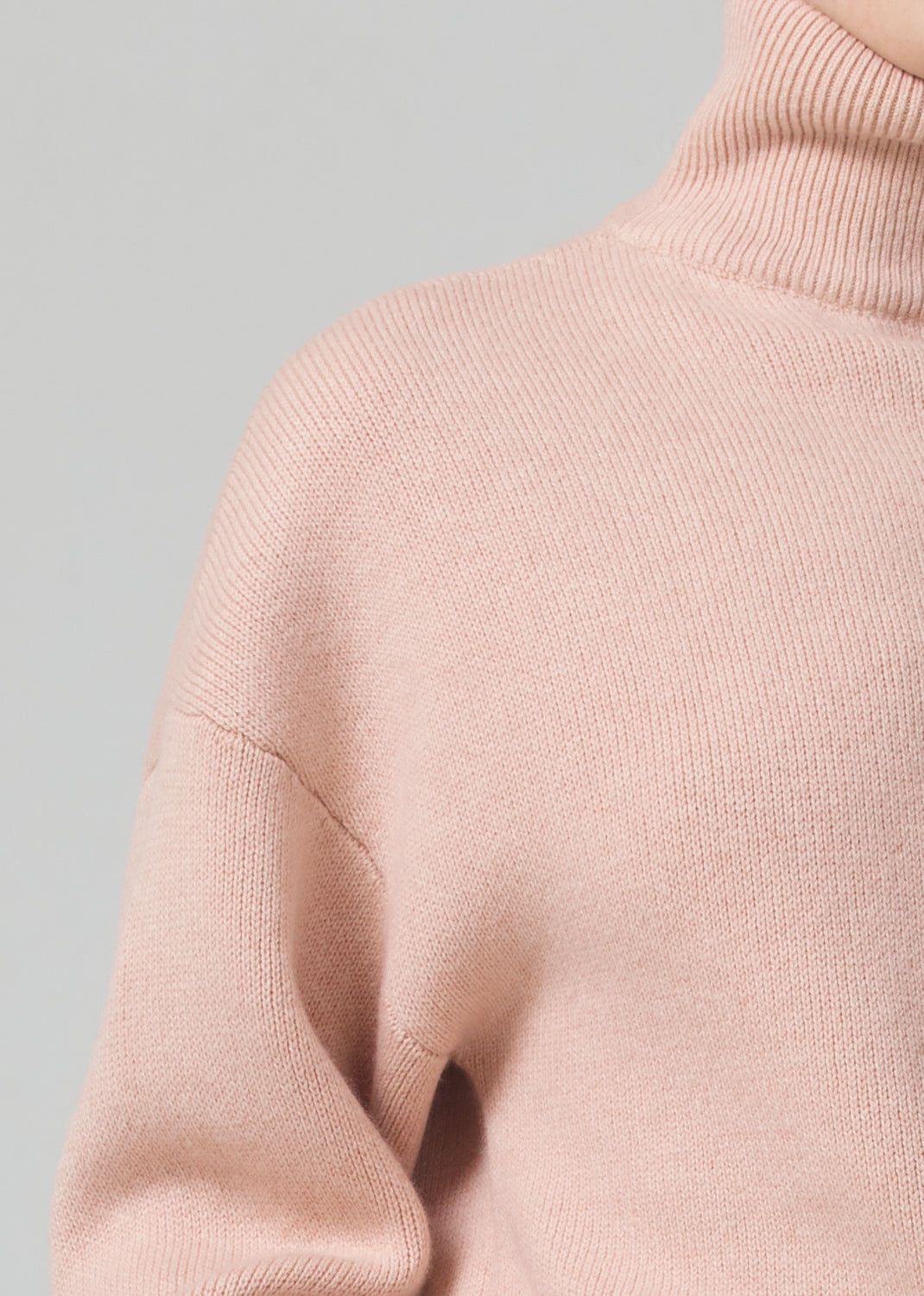 Luca Turtleneck in Nectar sold by Citizens Of Humanity product image thumbnail 5