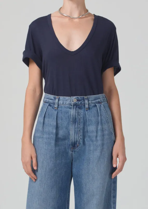 Cecilie V-Neck in Navy made by Citizens Of Humanity