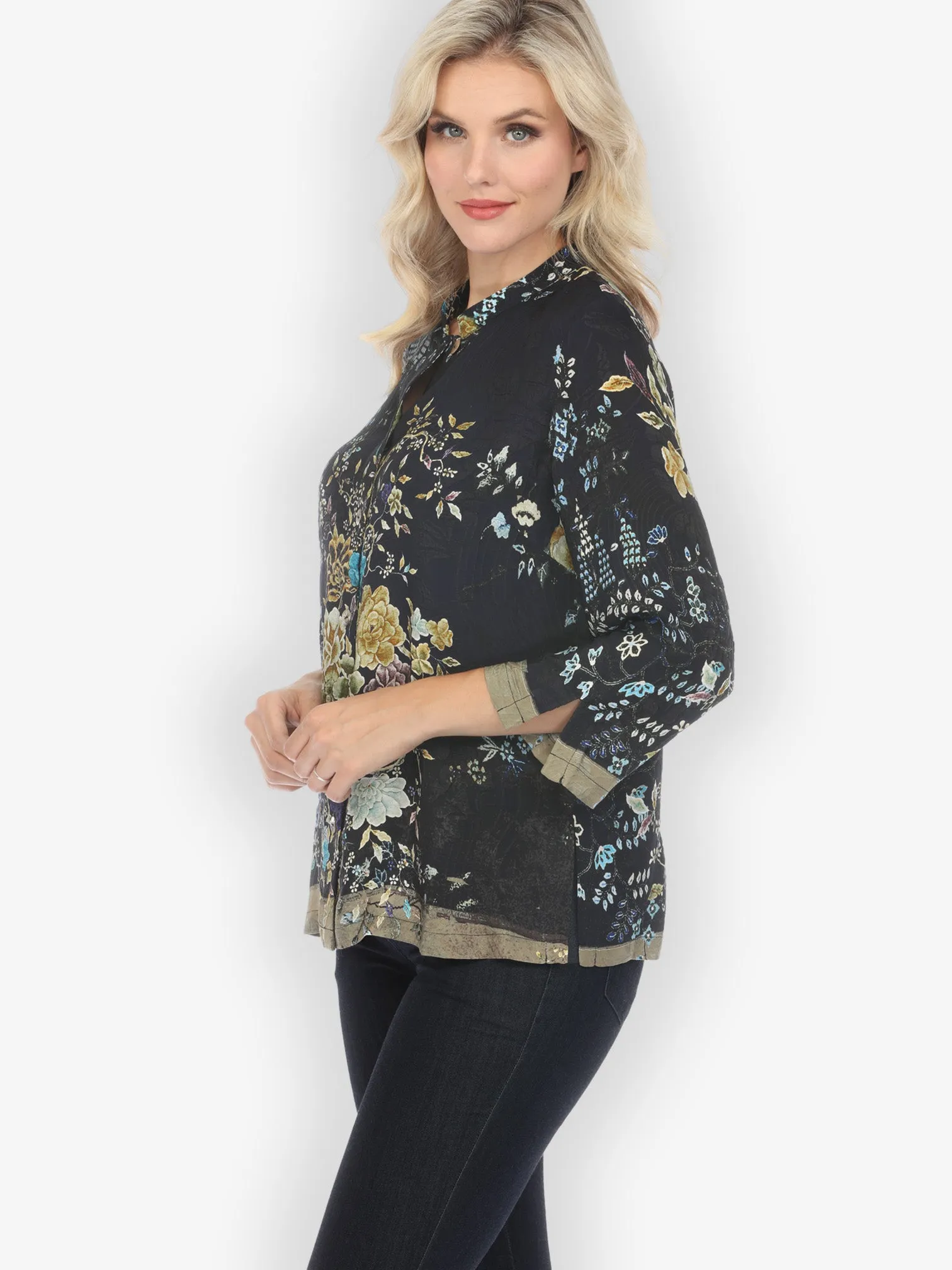 Queenly Radiant Charm in Vintage Silk Blend Blouse sold by Citron product image thumbnail 2