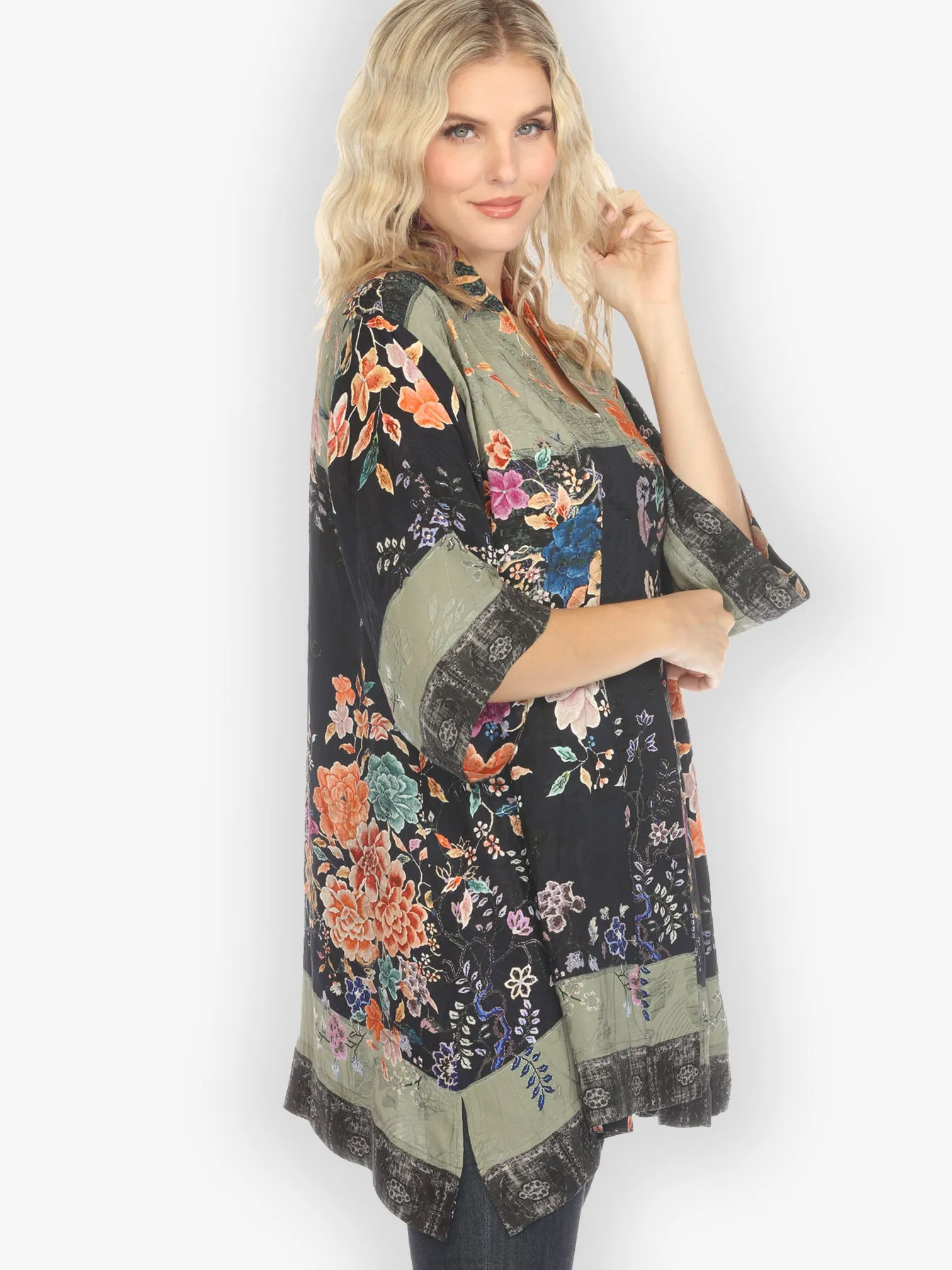 Queenly Radiant Charm in Coral Kimono Jacket sold by Citron product image thumbnail 3