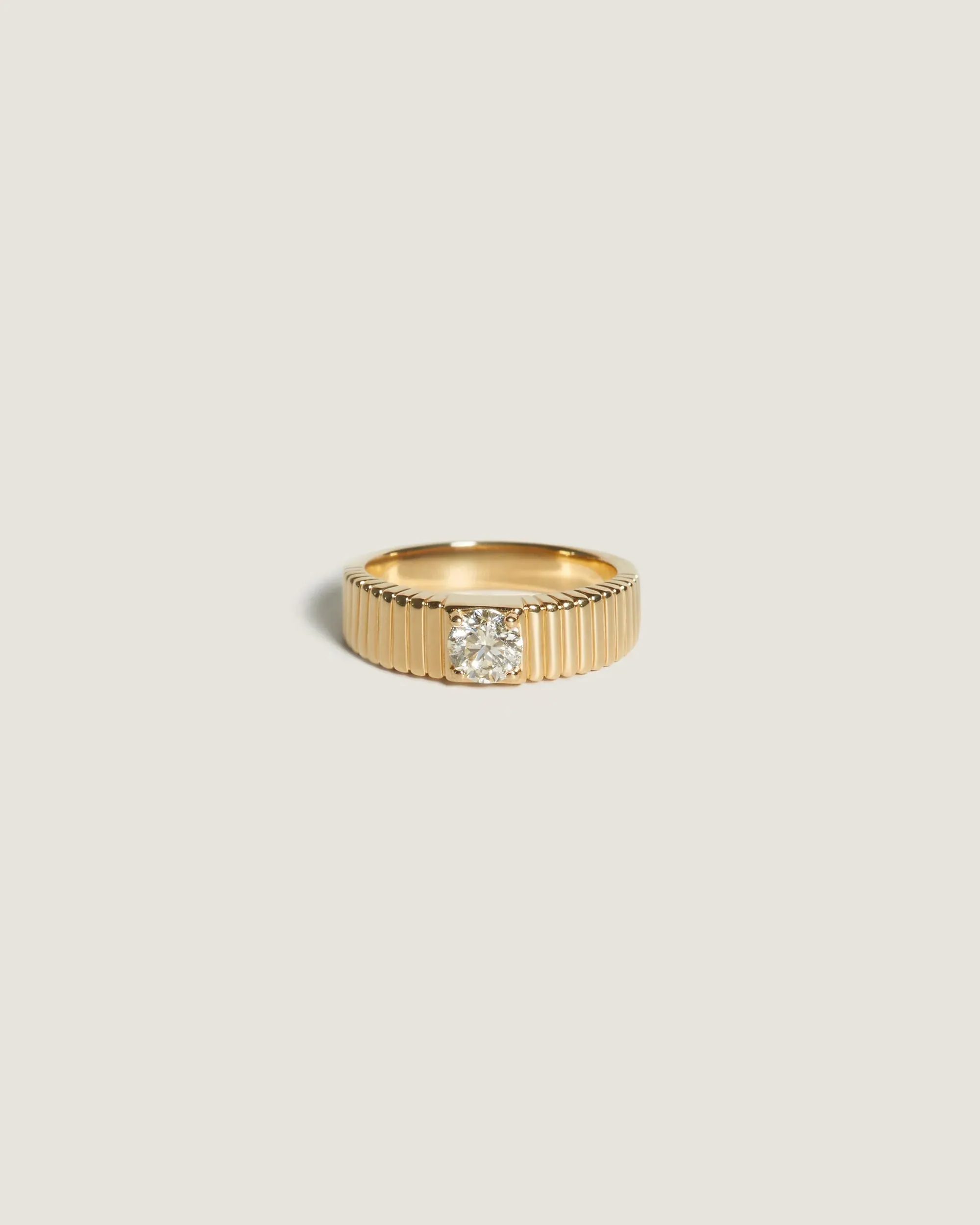 Solis Ribbed Ring Round Diamond sold by Clare Vivier