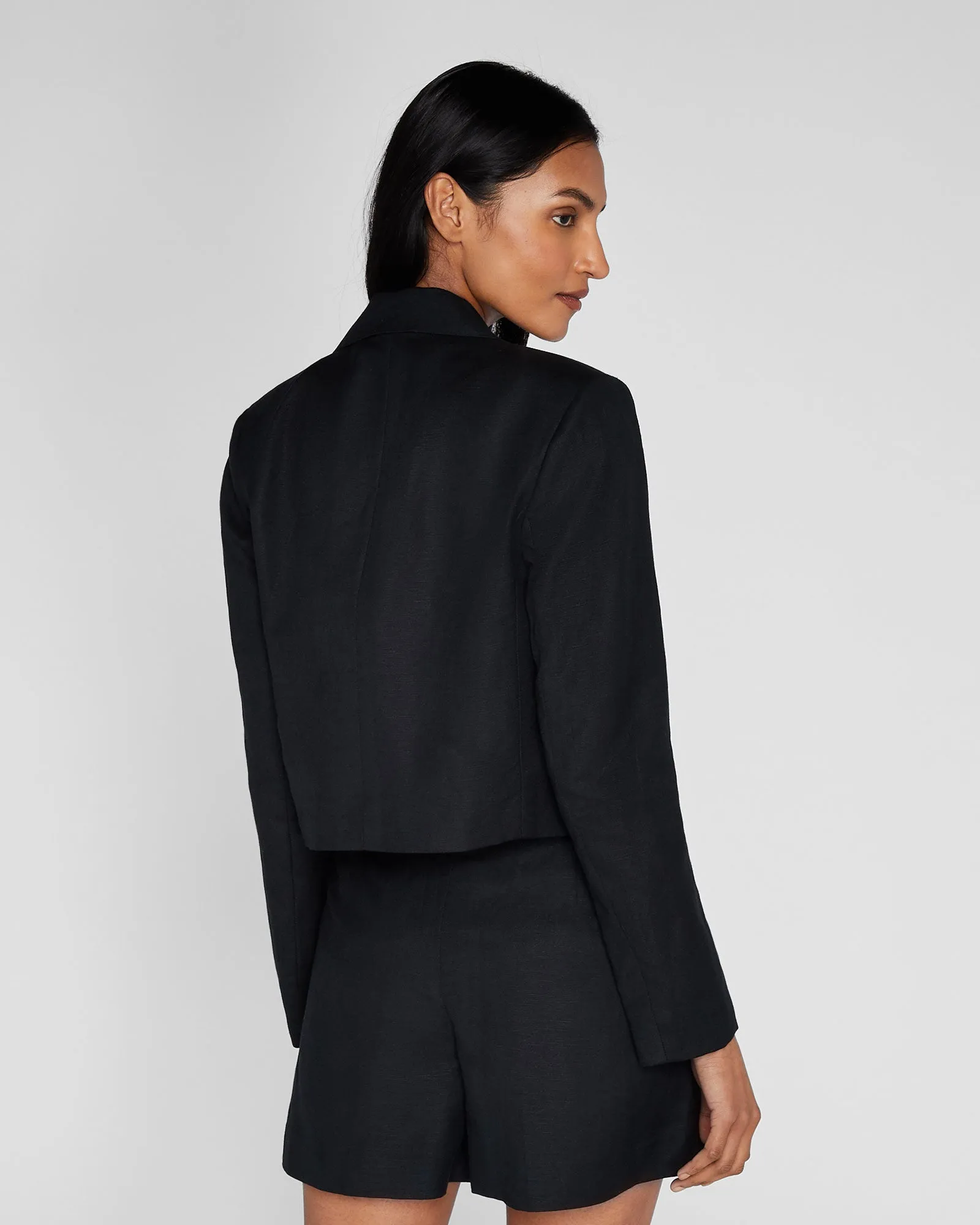 Cropped Linen Blend Blazer sold by Club Monaco product image thumbnail 4