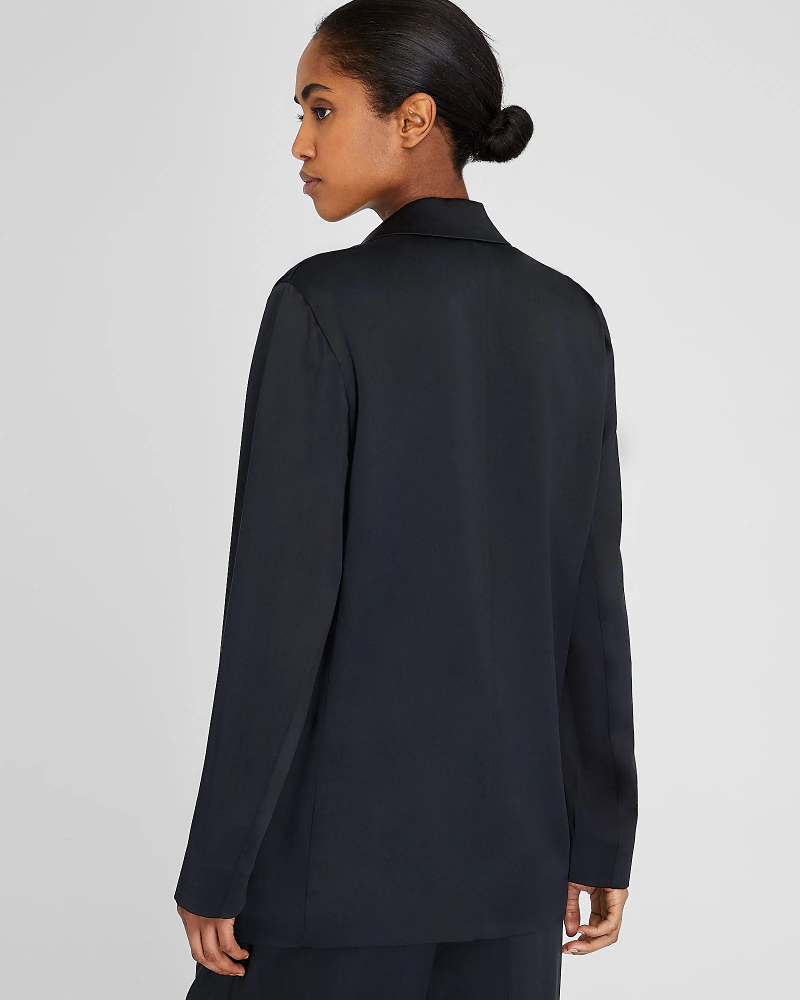 Silk Charmeuse Relaxed Blazer sold by Club Monaco product image thumbnail 4