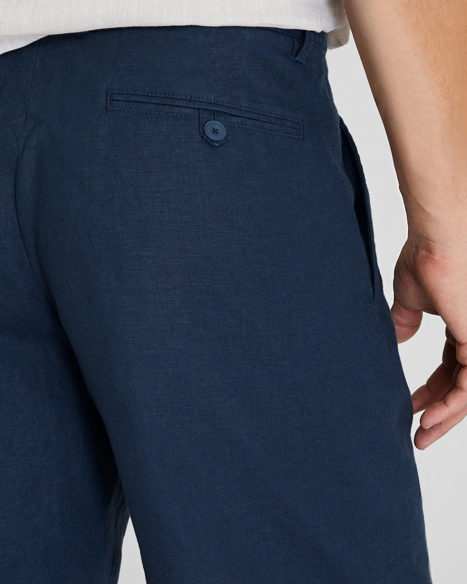 Pleated Linen Short sold by Club Monaco product image thumbnail 3