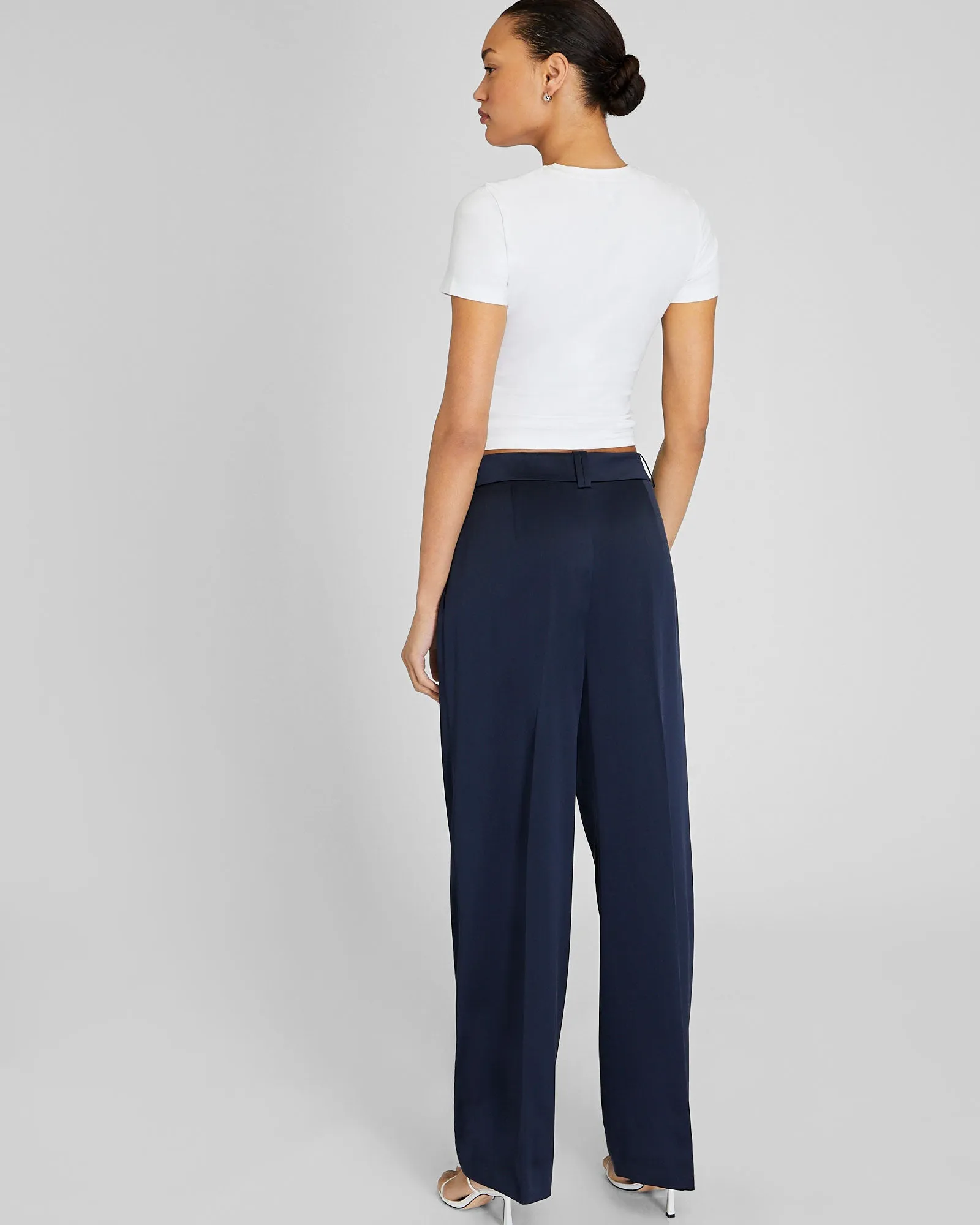Silk Charmeuse Pleated Pant sold by Club Monaco product image thumbnail 2