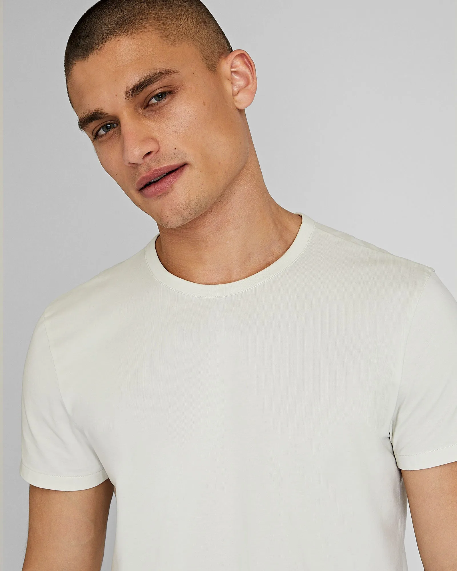 Short Sleeve Tech Tee sold by Club Monaco product image thumbnail 3