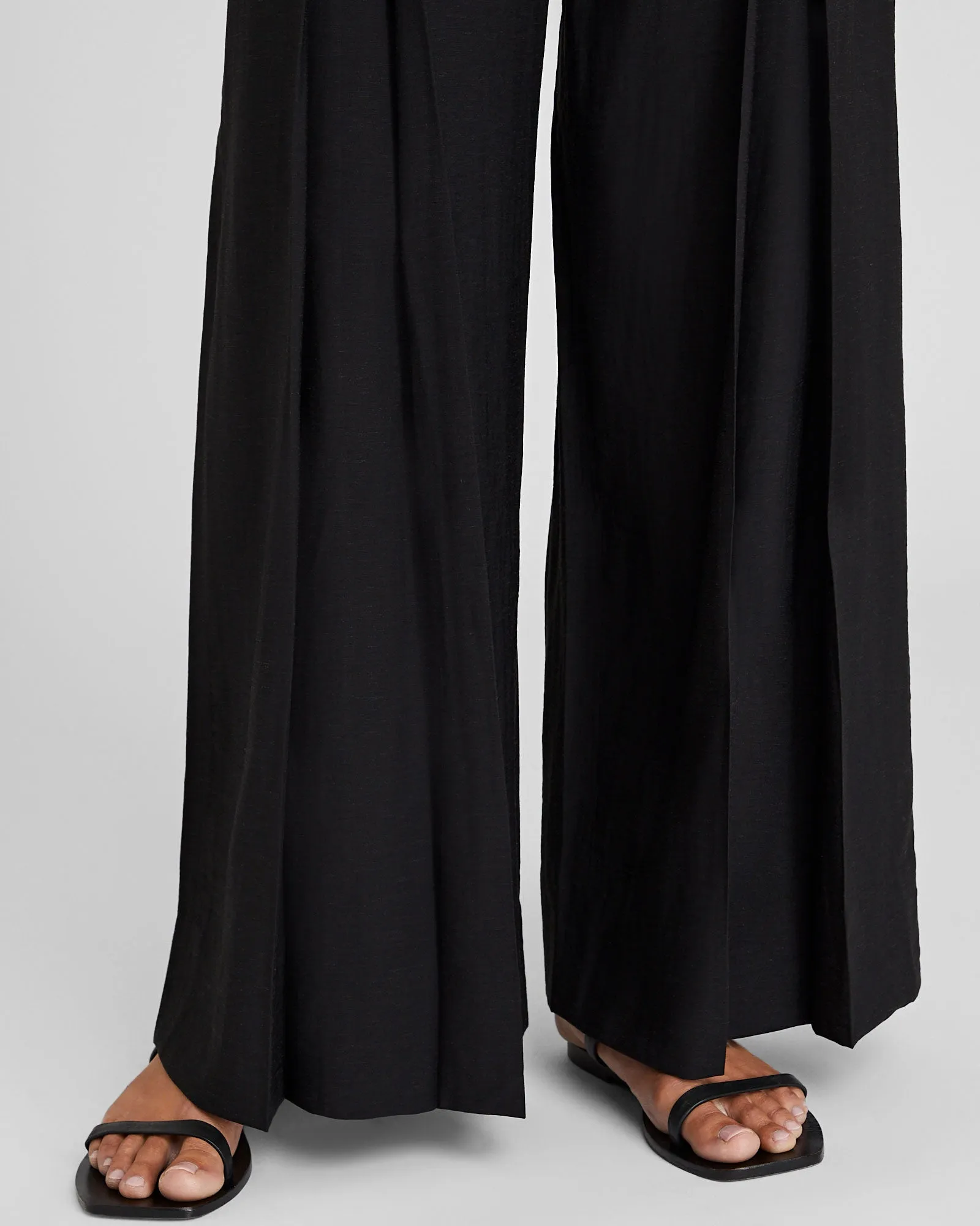 Pleat Detail Elasticated Pant sold by Club Monaco product image thumbnail 3