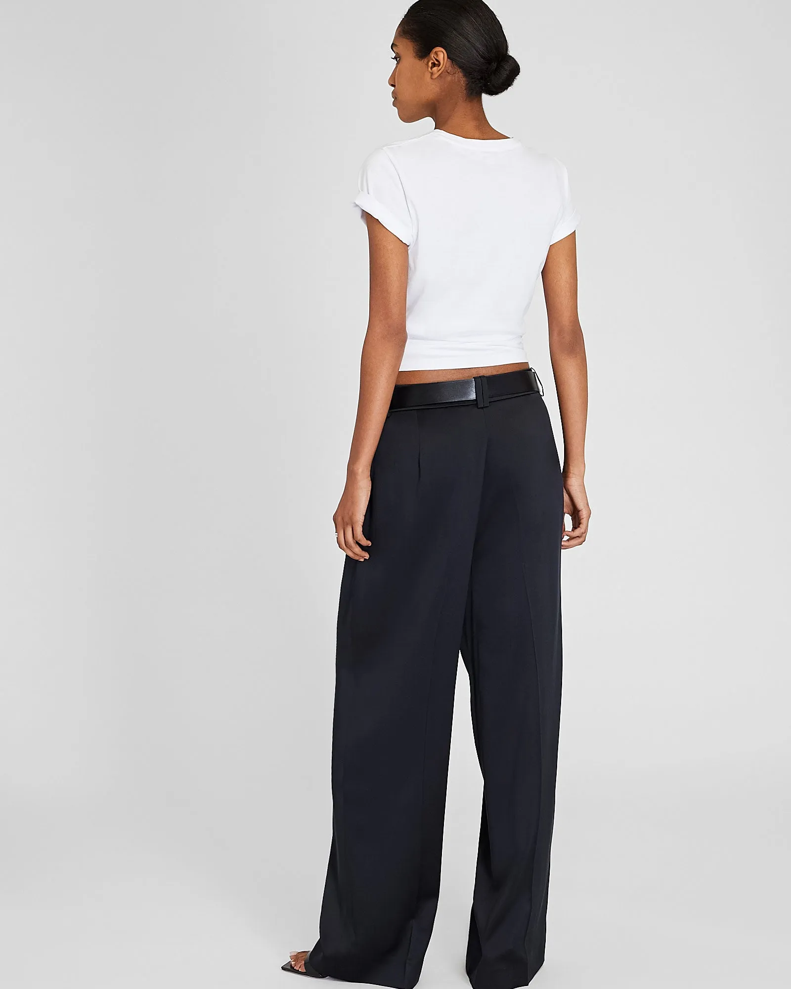 Silk Charmeuse Pleated Pant sold by Club Monaco product image thumbnail 5