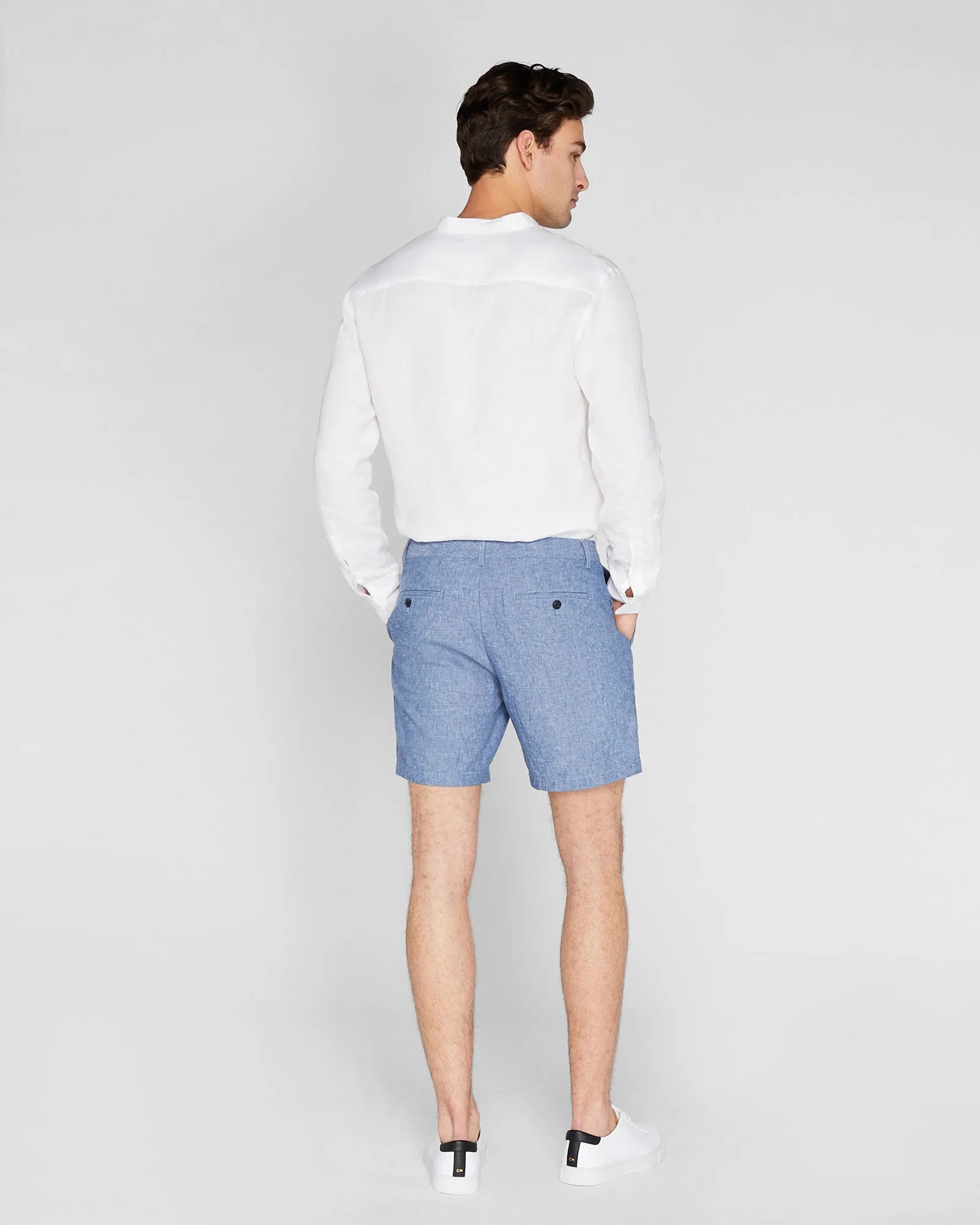Baxter Chambray Linen 7" Short sold by Club Monaco product image thumbnail 2