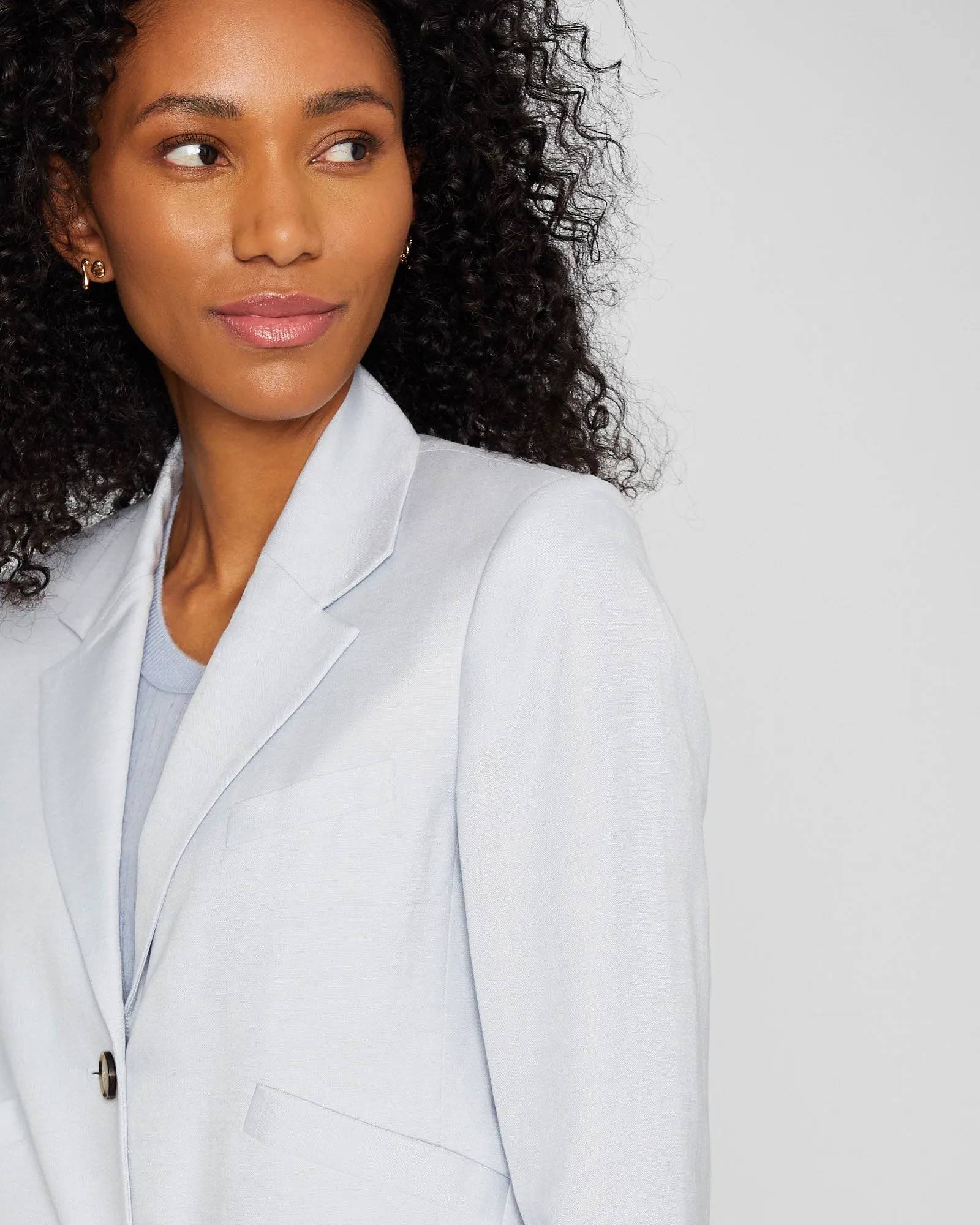 Cropped Linen Blend Blazer sold by Club Monaco product image thumbnail 3