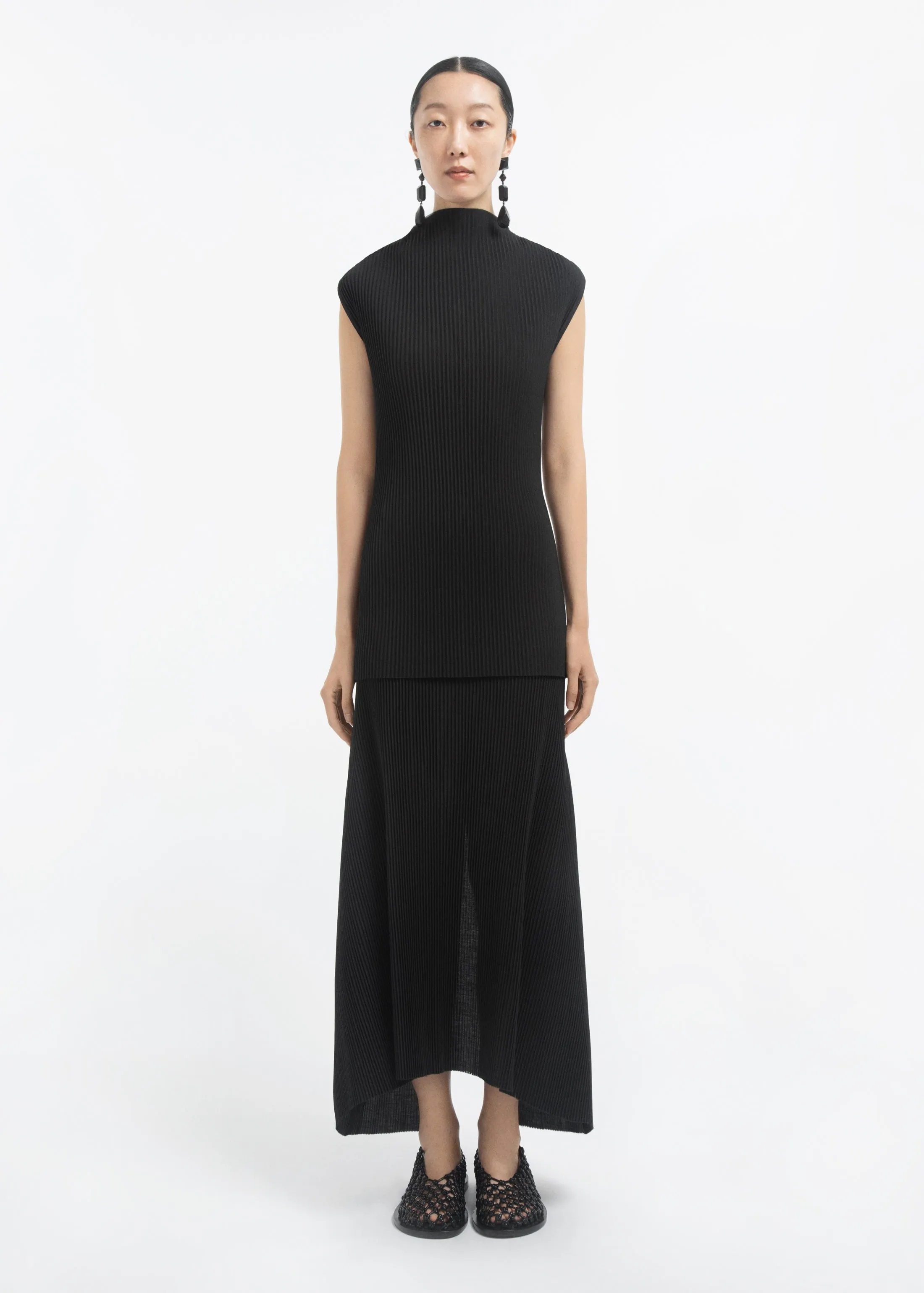 Midi Skirt in Plisse - Black sold by CO