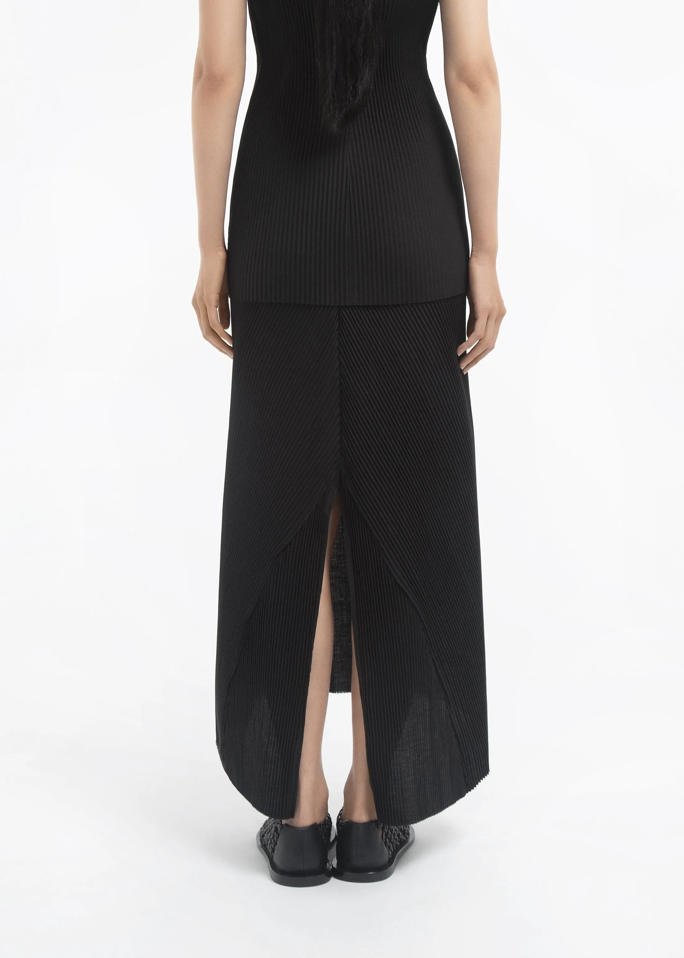 Midi Skirt in Plisse - Black sold by CO product image thumbnail 2