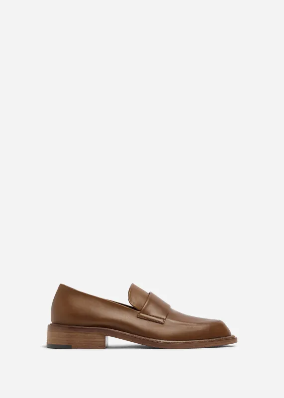 Moccasin Loafers in Calf Skin Leather - Cognac sold by CO