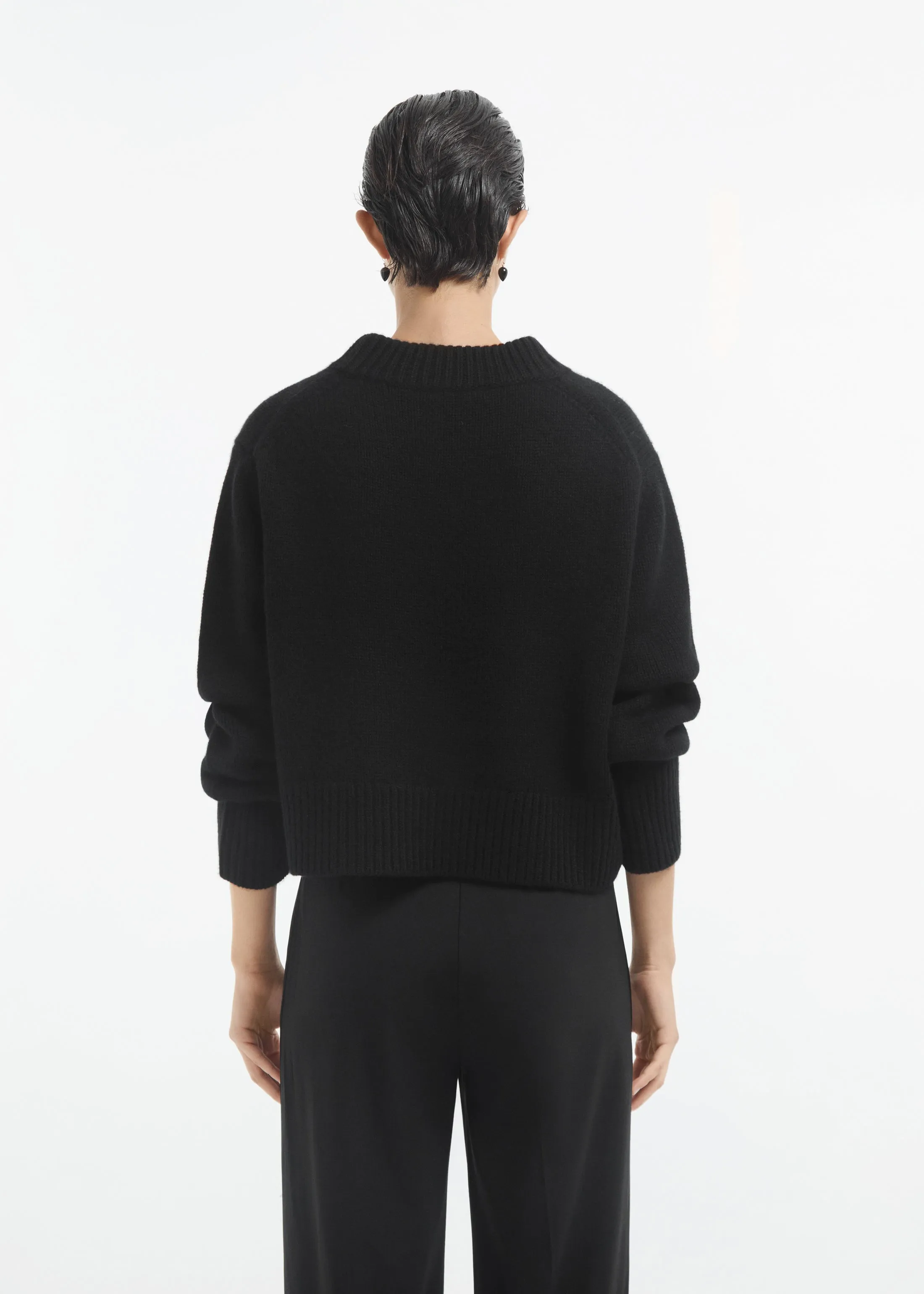 Cropped Oversized Sweater in Cashmere - Black sold by CO product image thumbnail 3