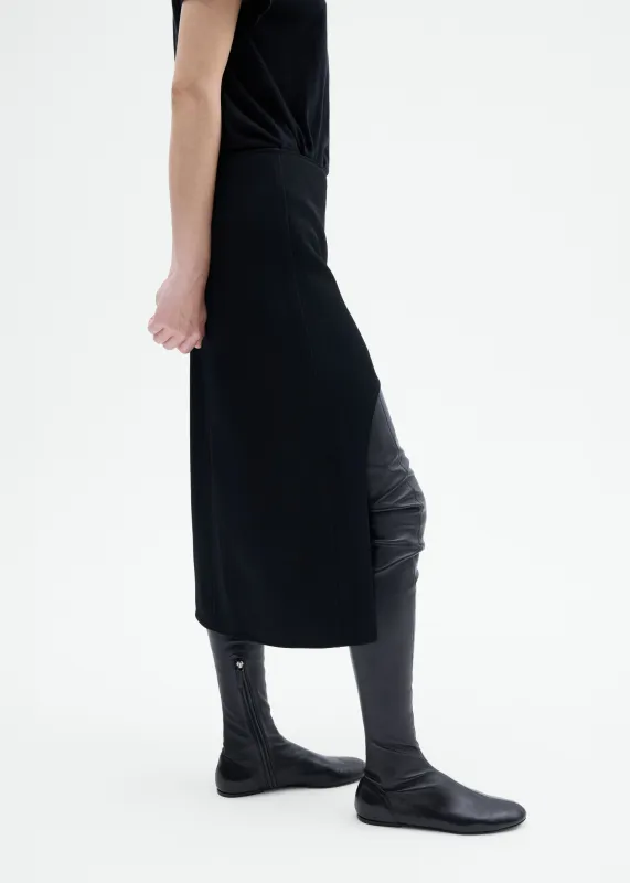 Keyhole Skirt in Virgin Wool - Black made by CO