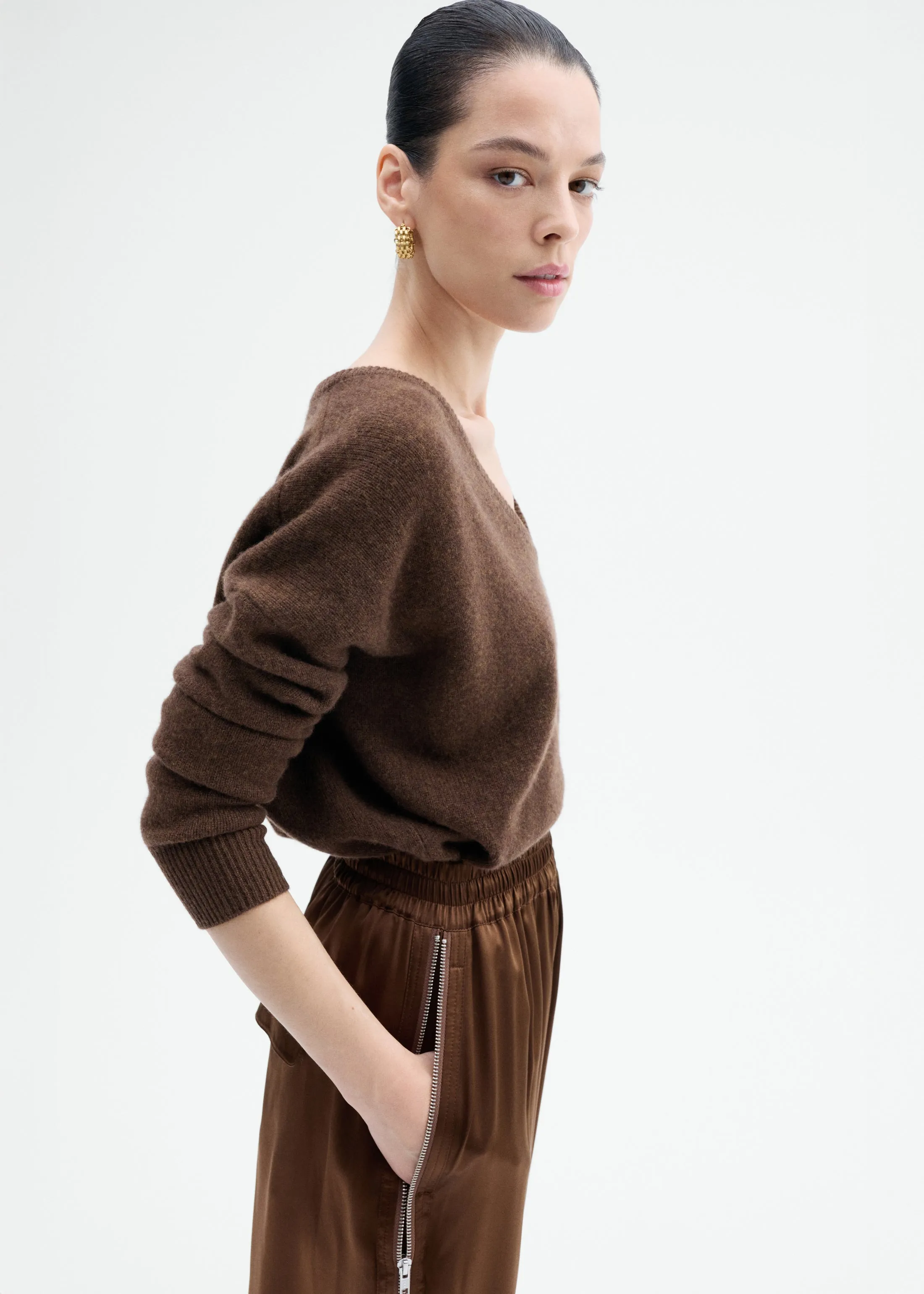 V-Neck Sweater in Cashmere - Brown sold by CO product image thumbnail 2