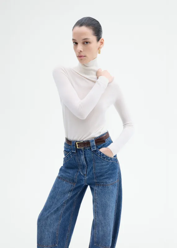 Slim Turtleneck in Fine Cashmere - Ivory sold by CO