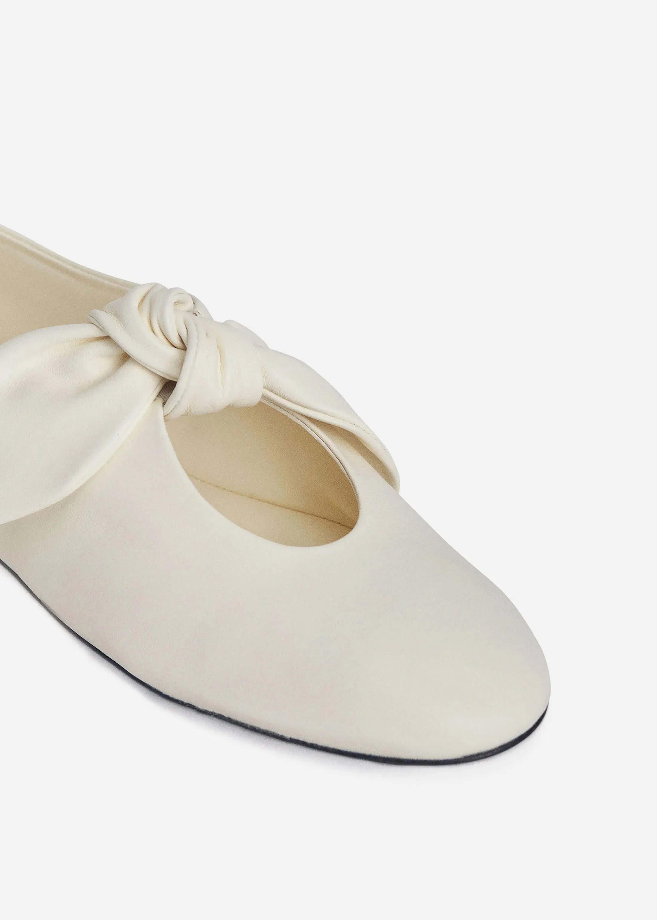 Leather Bow Flat in Ivory sold by CO product image thumbnail 3