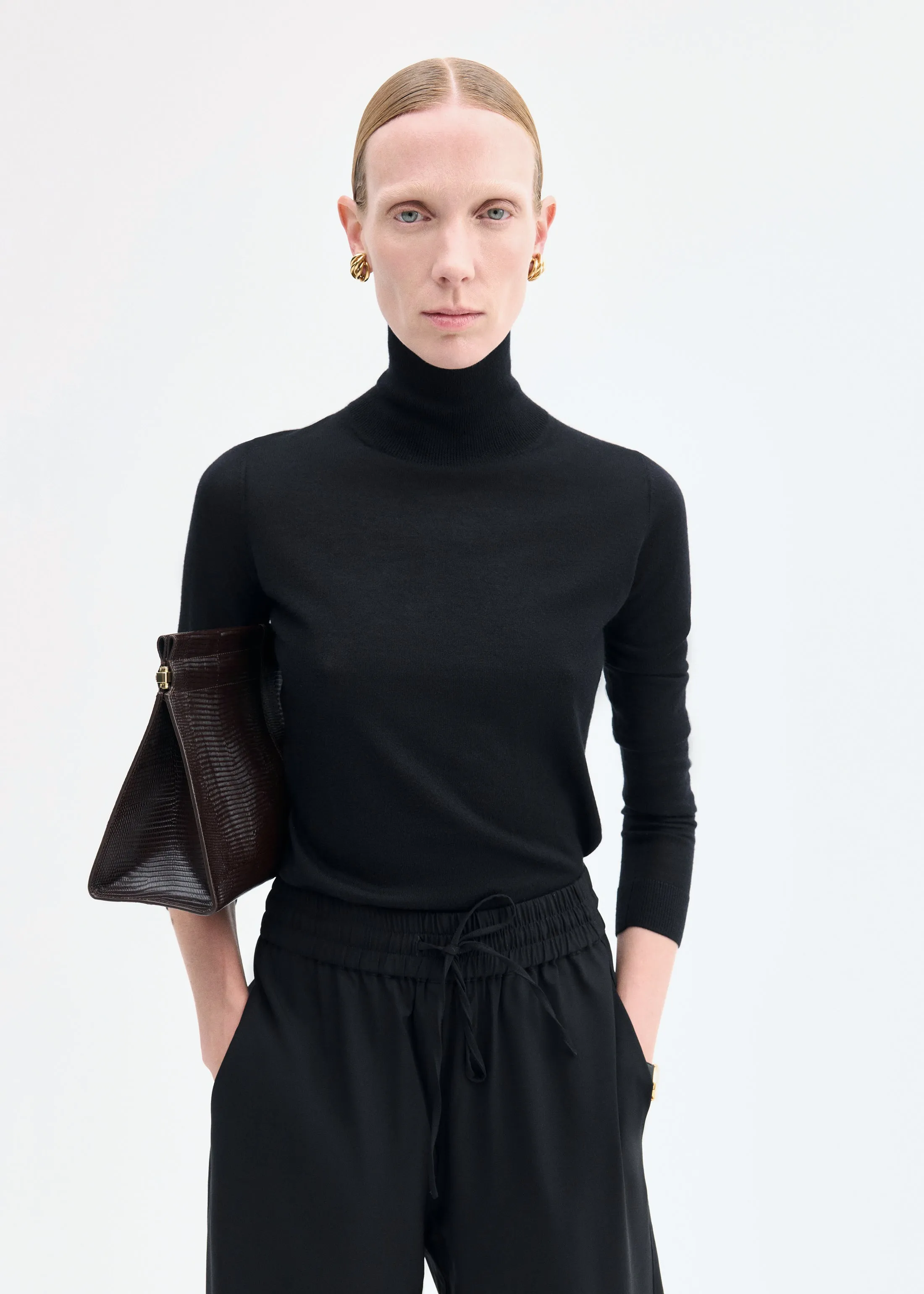 Slim Turtleneck in Fine Cashmere - Black sold by CO product image thumbnail 2
