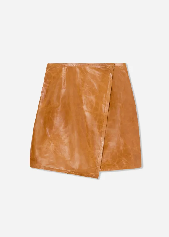 Wrap Mini Skirt in Leather - Cognac made by CO