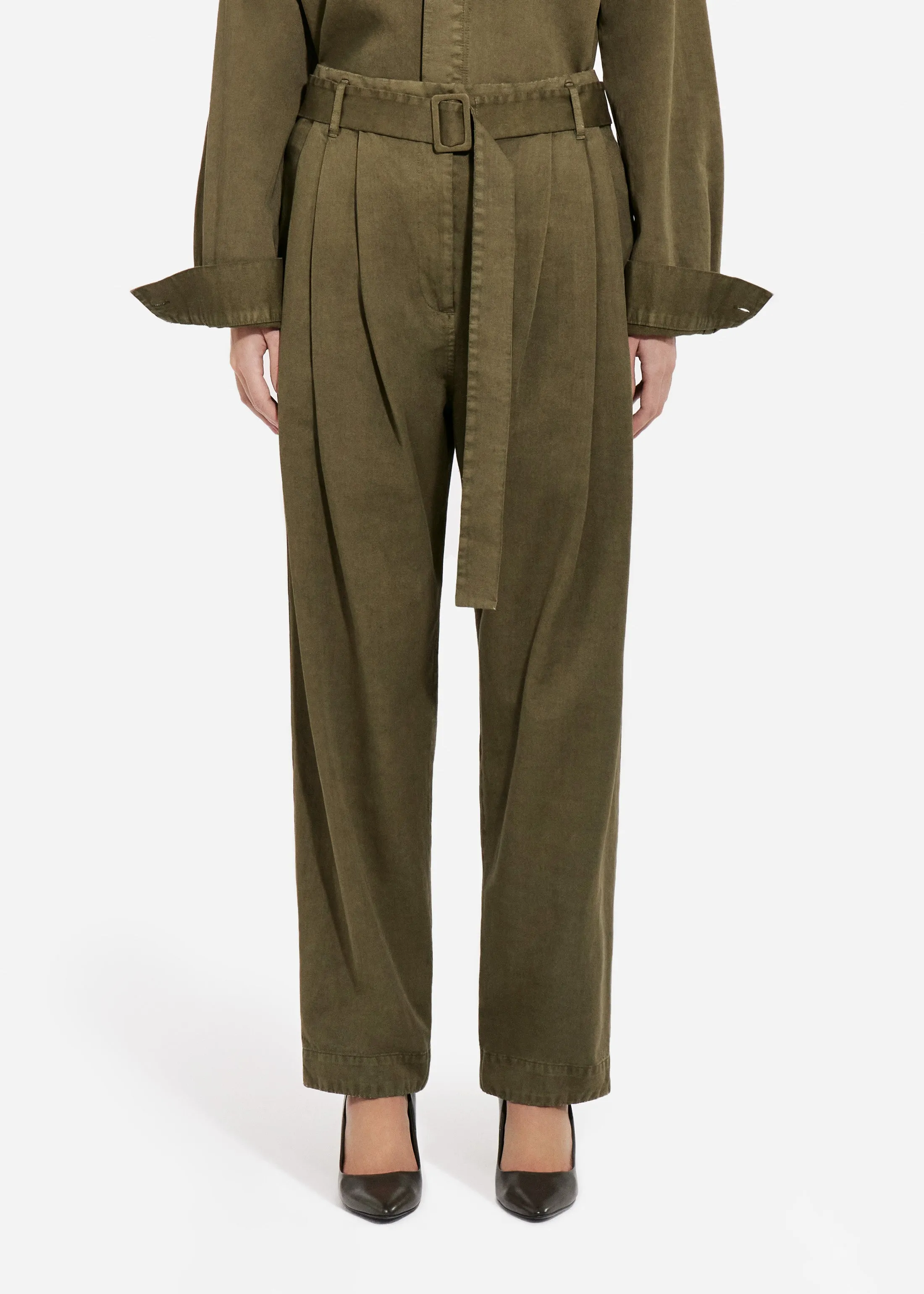 Garment Dyed Pleated Pant in Cotton - Avocado sold by CO product image thumbnail 2