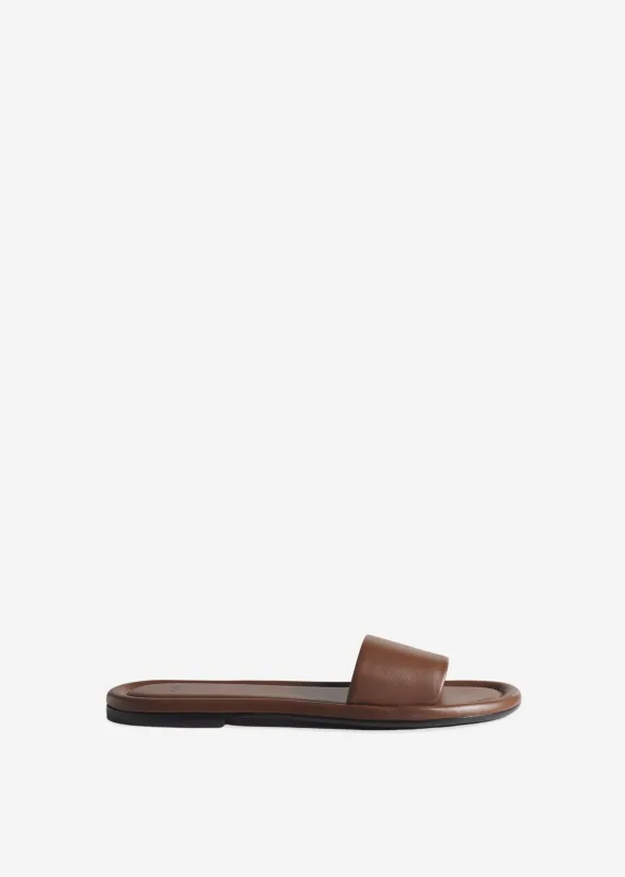 Slide Sandal in Leather - Cognac sold by CO