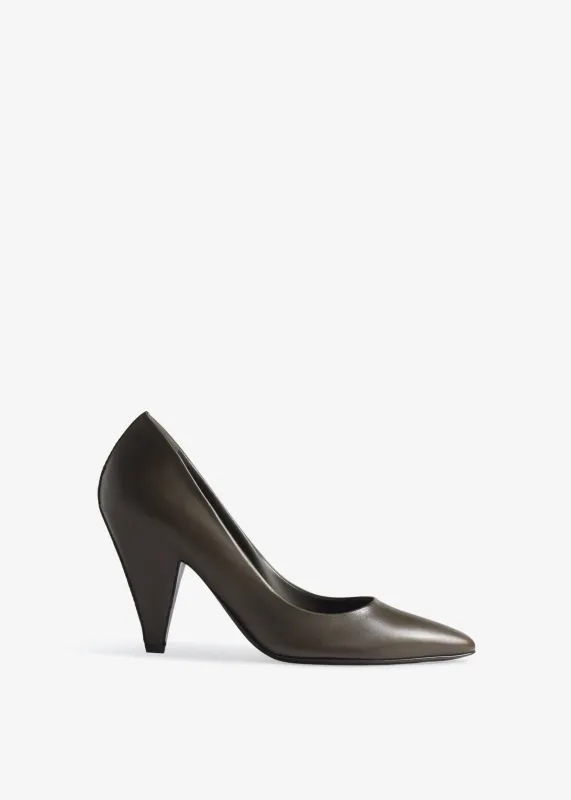 Back Seam Heel in Calf Skin Leather - Olive sold by CO