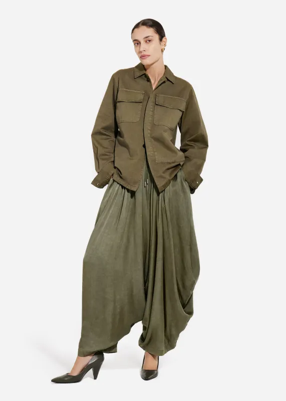 Elasticated Waist Gathered Pant in Viscose - Jade made by CO