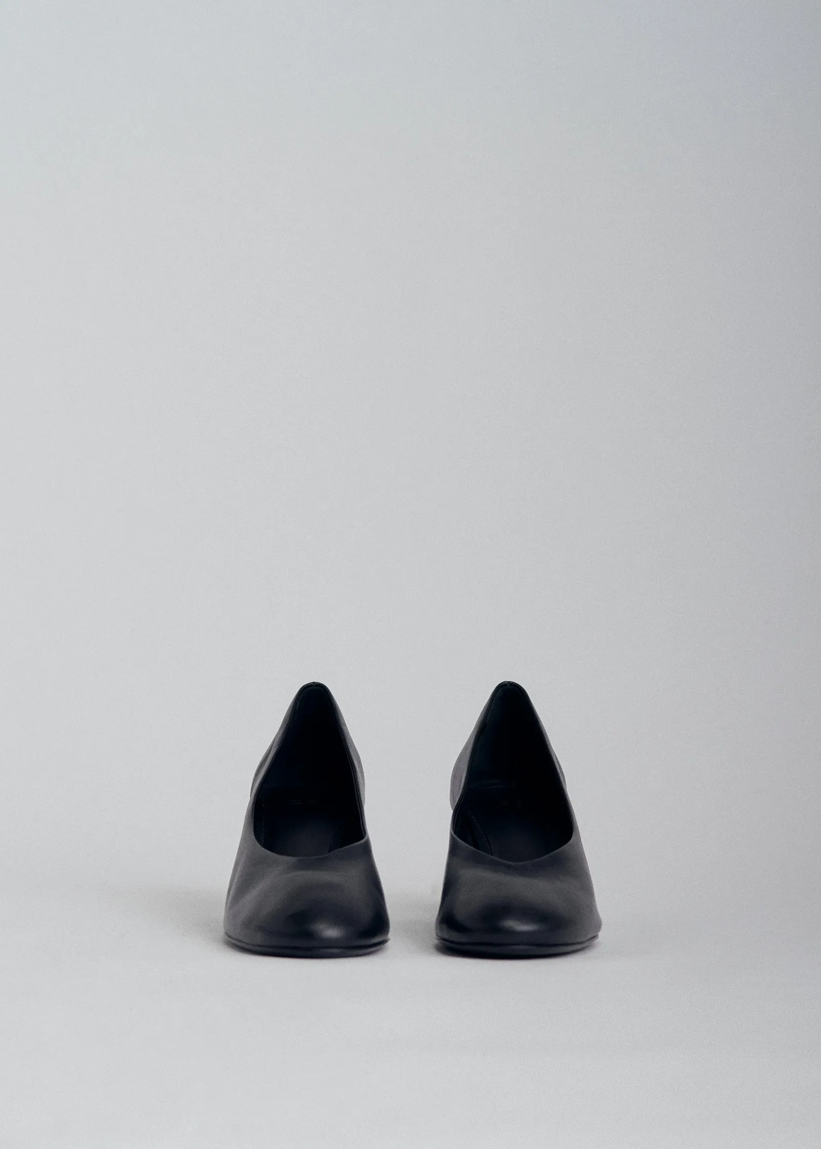 Round Toe Pump in Black sold by CO product image thumbnail 3