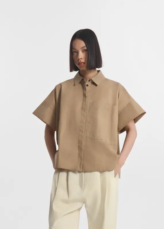 Boxy Short Sleeve Shirt in Cotton Poplin - Camel made by CO