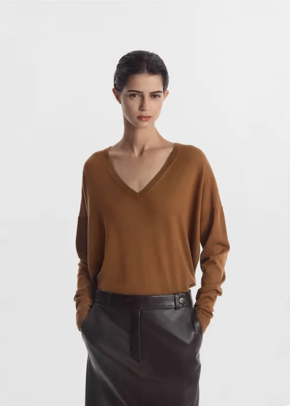 V-Neck Sweater in Fine Cashmere - Ginger made by CO