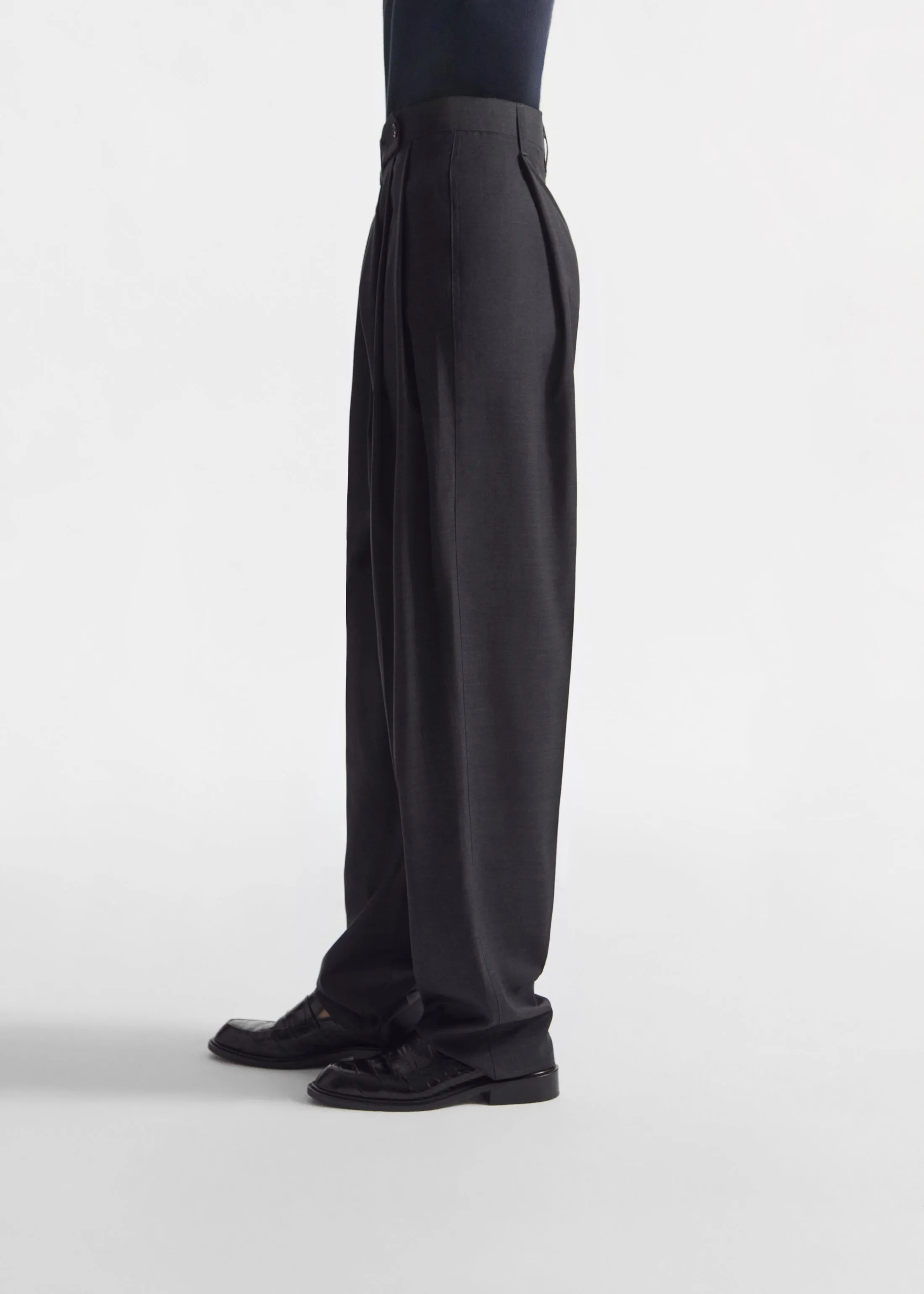 Wide Leg Pleated Pant in Wool - Grey sold by CO product image thumbnail 3