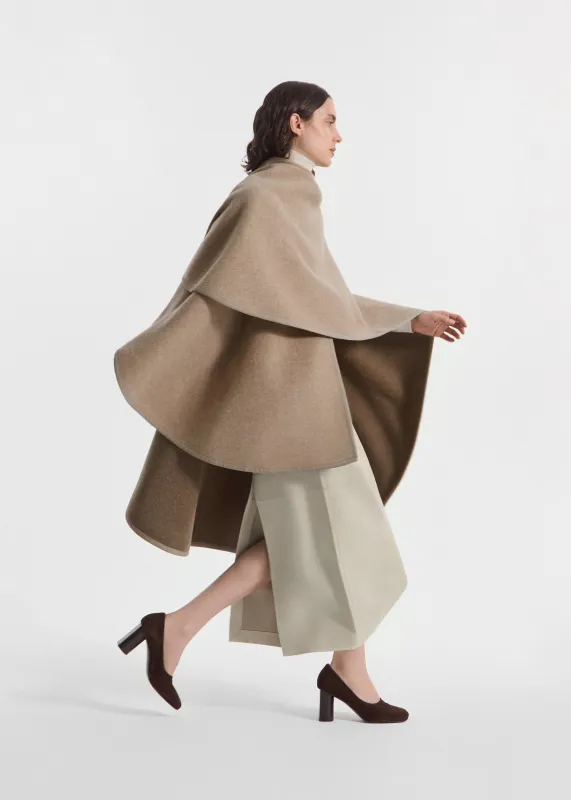 Draped Cape in Wool Cashmere - Taupe made by CO