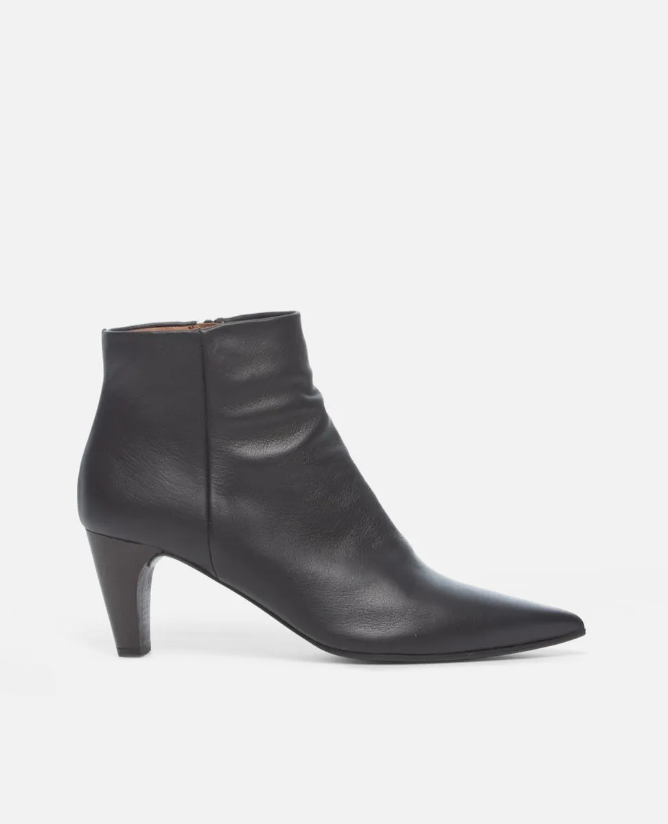 Plato Boot sold by COCLICO