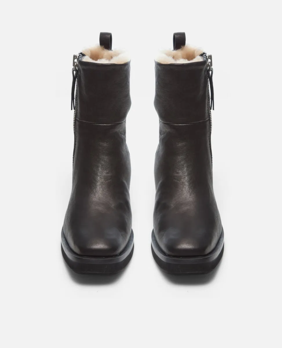 Lumin Shearling Boot sold by COCLICO product image thumbnail 3