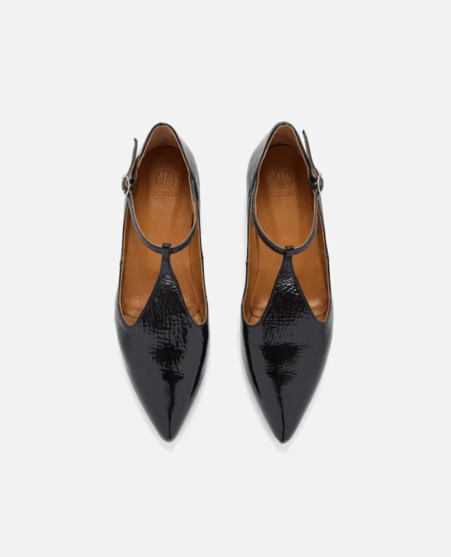 Devant T-Strap sold by COCLICO