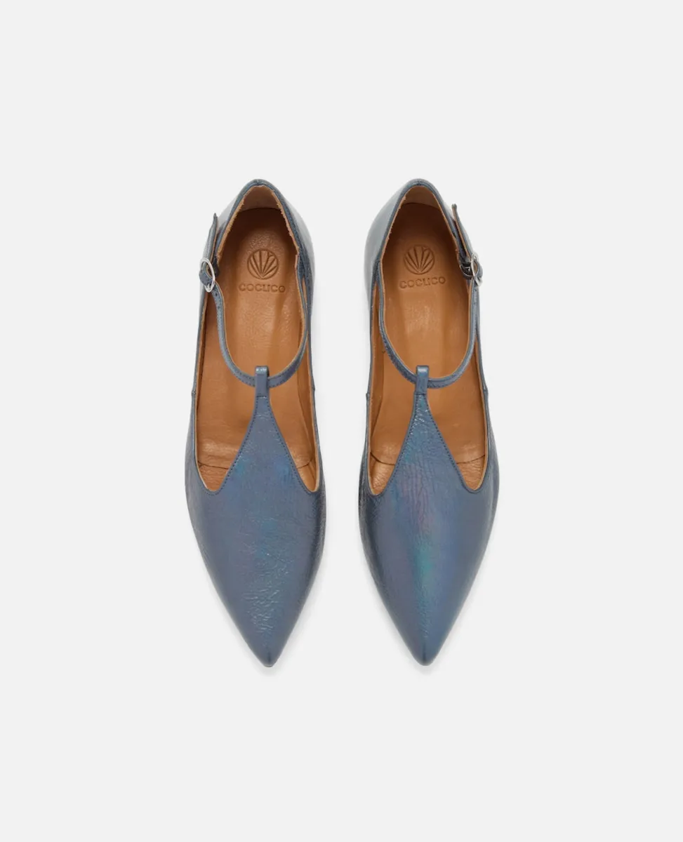 Devant T-Strap sold by COCLICO