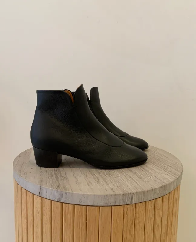 Warehouse Sale - Calm Boots Deep Sea Leather sold by COCLICO