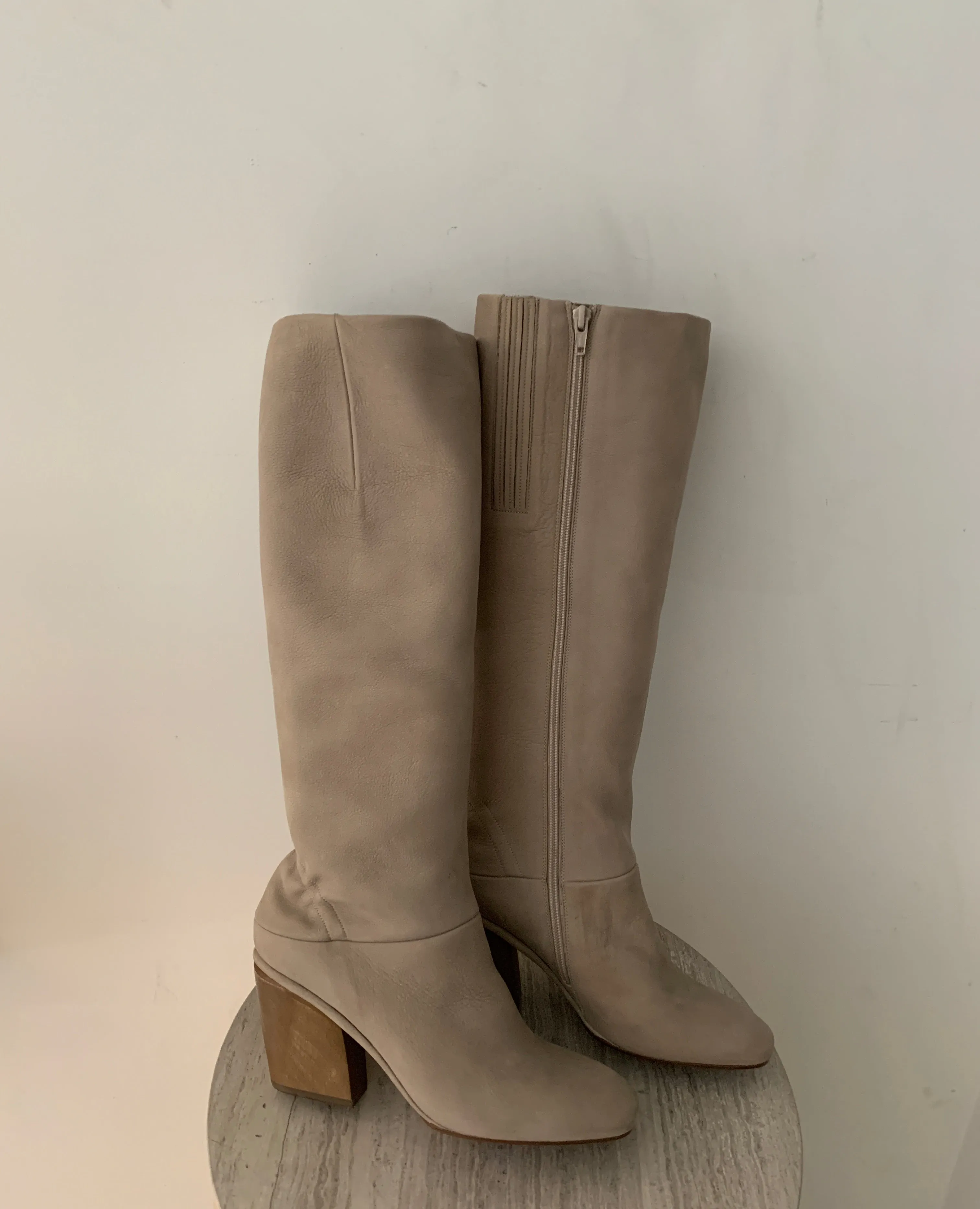 Warehouse Sale - Kitten Boot Malto Nubuck sold by COCLICO product image thumbnail 2