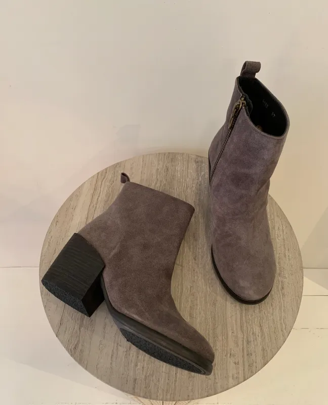 Warehouse Sale - P.Monjo Boots Smoke Suede made by COCLICO